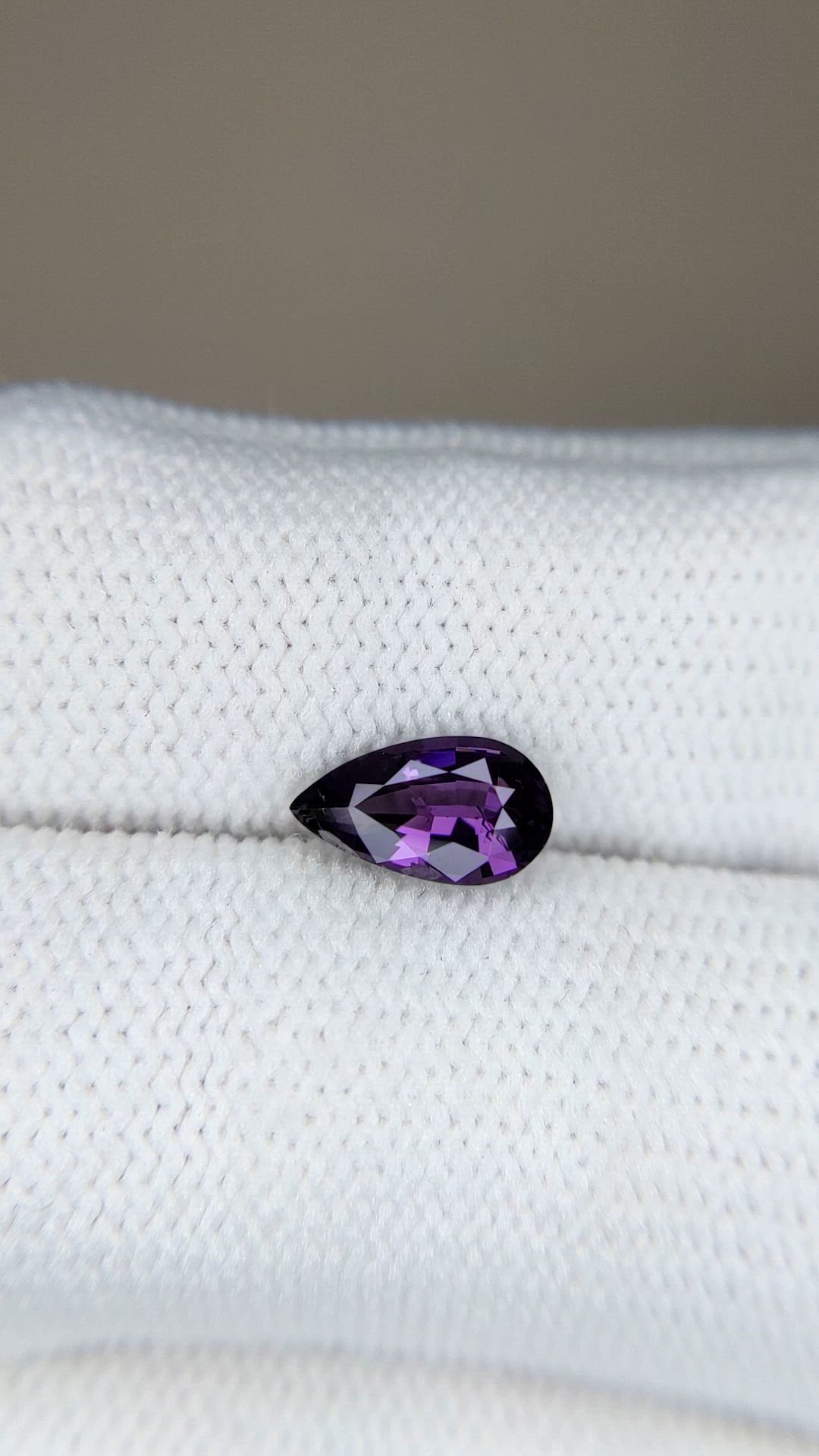 1.03 Ct. Purple Spinel from Ceylon (Sri Lanka) Size Video