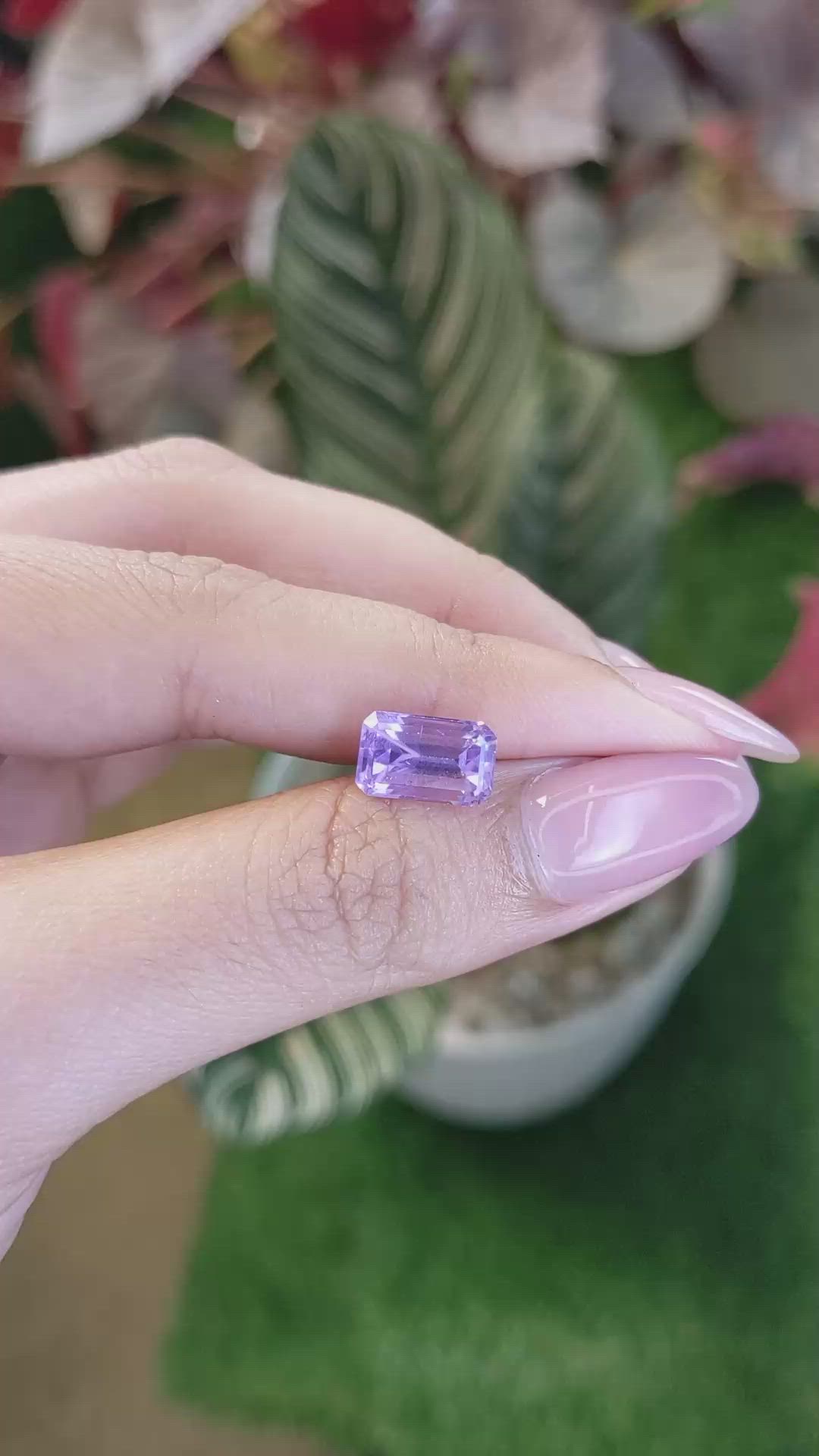 3.85 Ct. Purple Spinel from Ceylon (Sri Lanka) Size Video