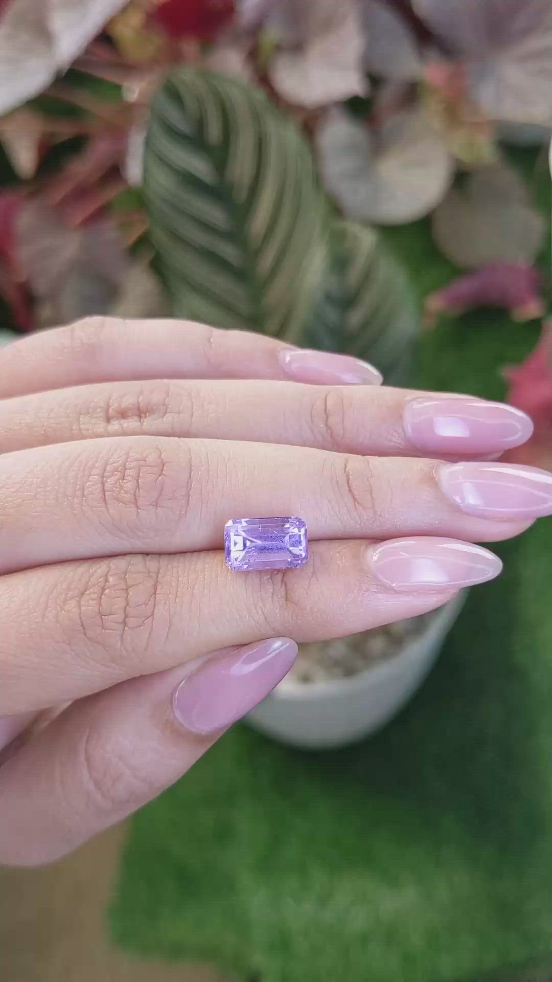 3.85 Ct. Purple Spinel from Ceylon (Sri Lanka) Size Video