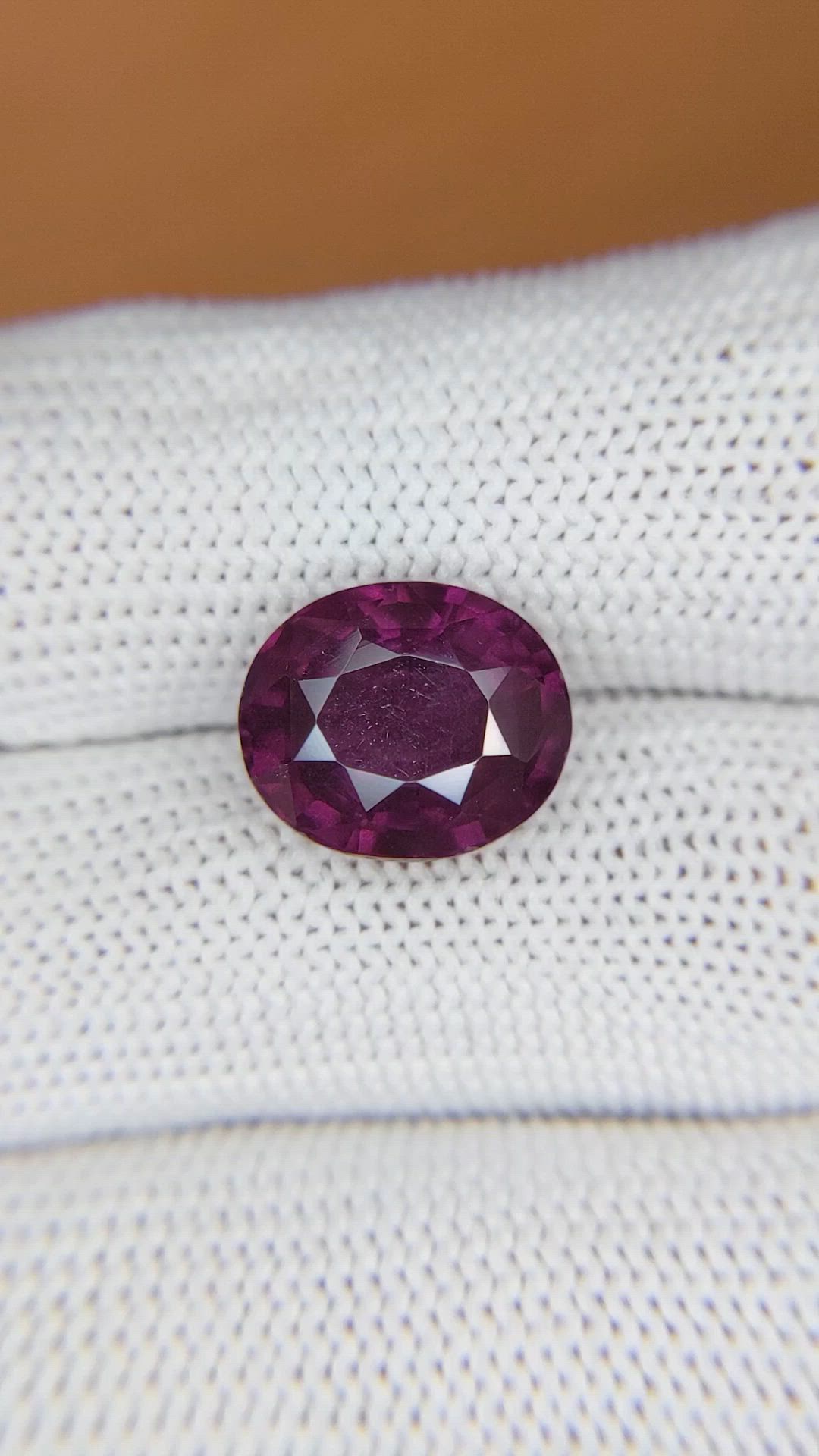 7.57 Ct. Pinkish Purple Rhodolite Garnet from Ceylon (Sri Lanka) Size Video