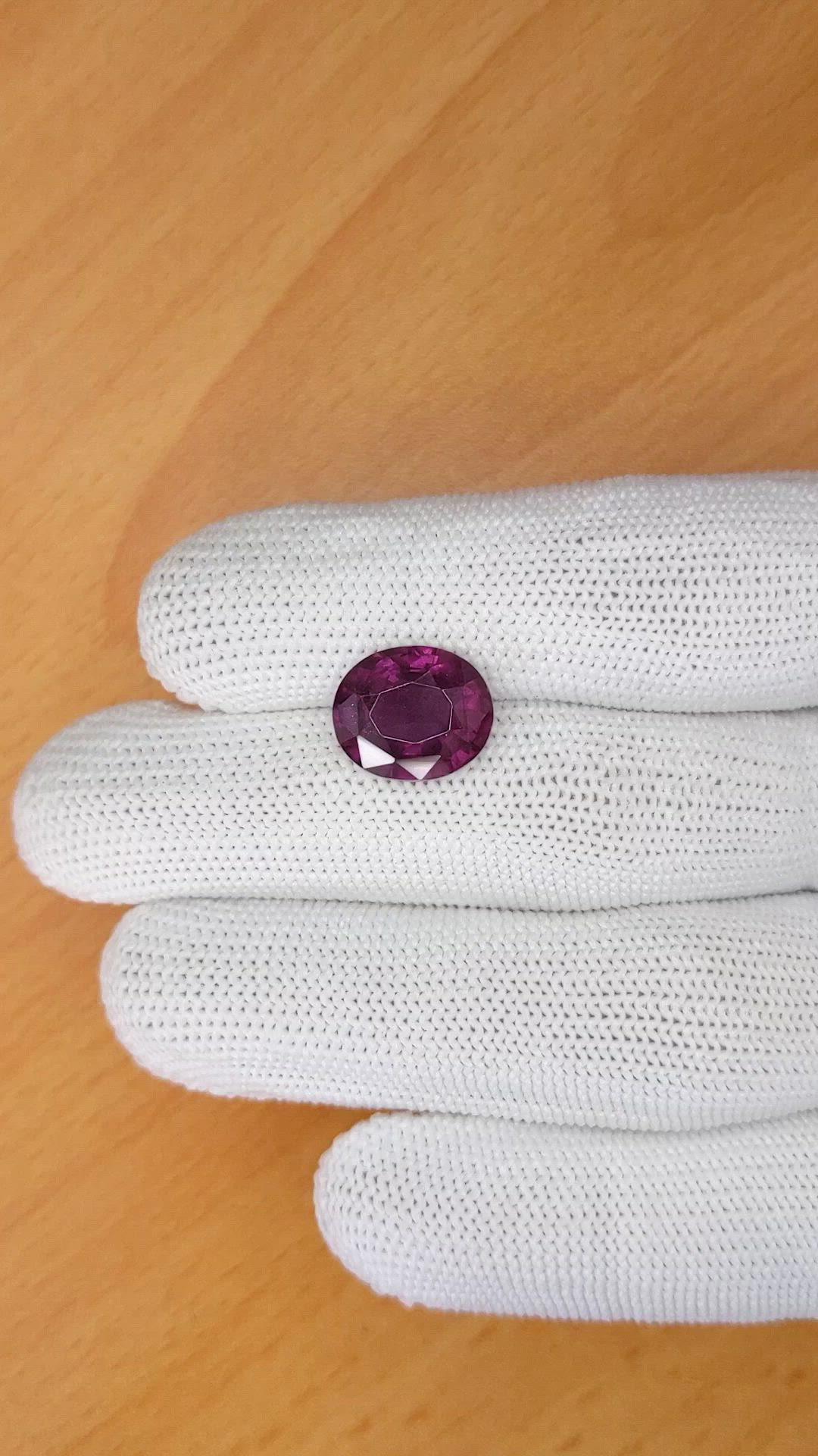 7.57 Ct. Pinkish Purple Rhodolite Garnet from Ceylon (Sri Lanka) Size Video