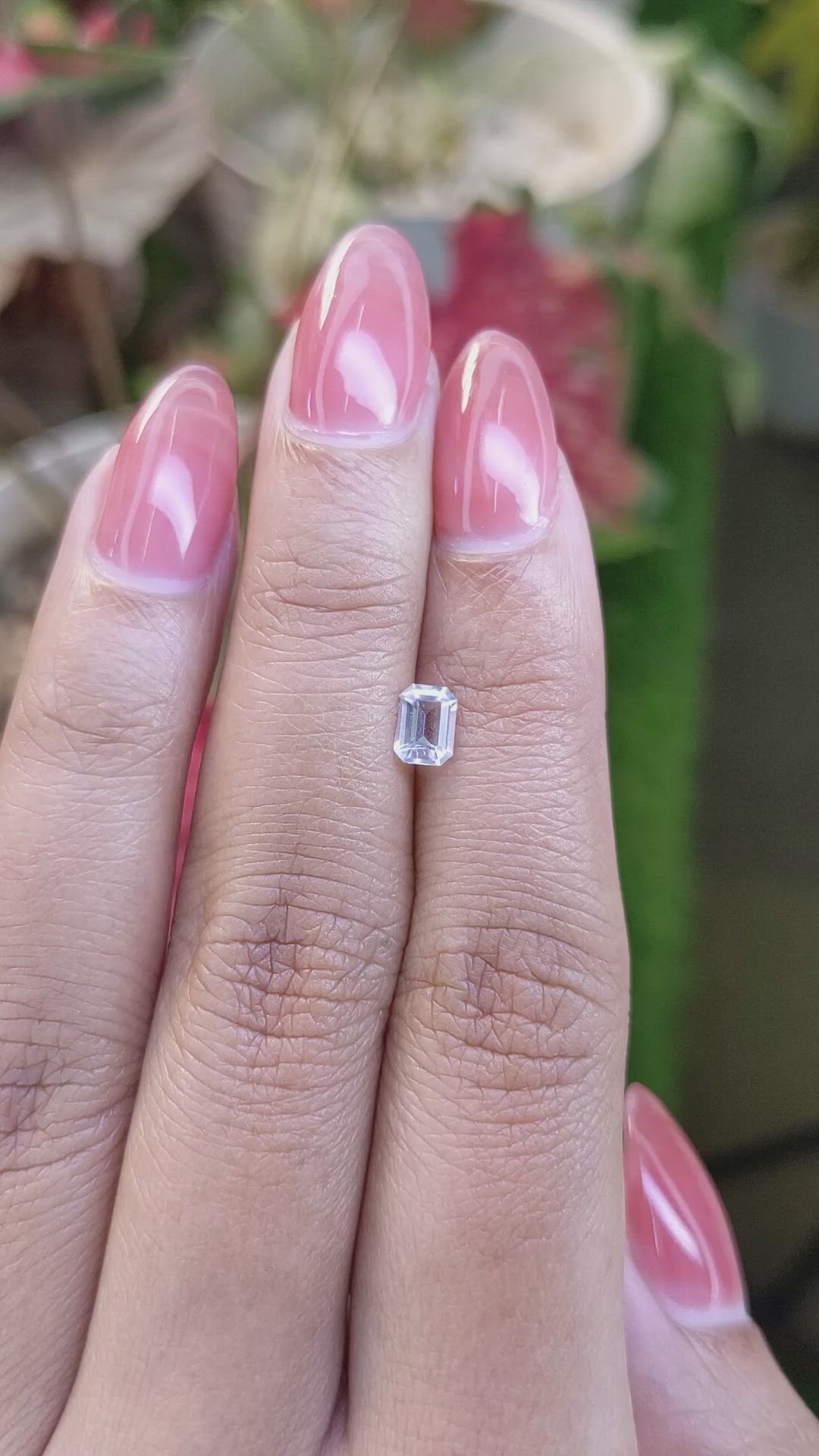 0.40 Ct. Rainbow Moonstone from Ceylon (Sri Lanka) Size Video