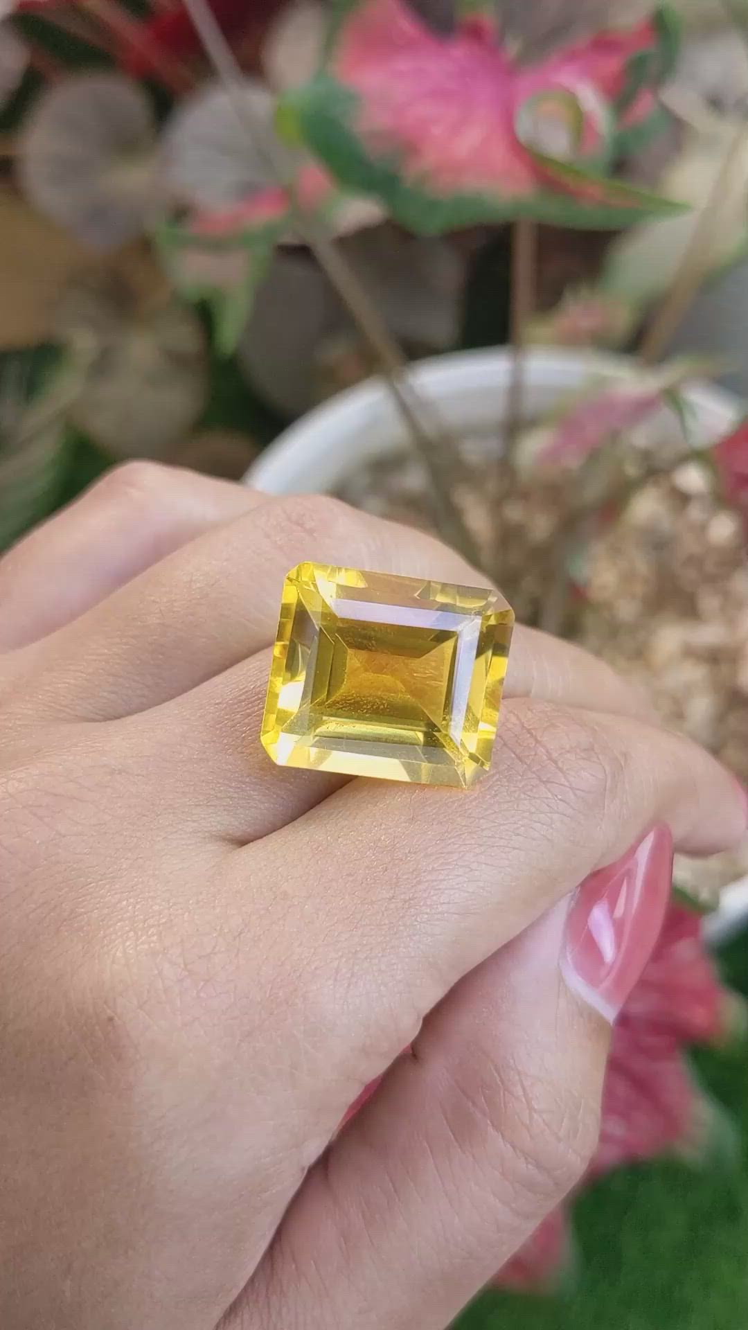 28.78 Ct. Yellow Citrine from Ceylon (Sri Lanka) Size Video