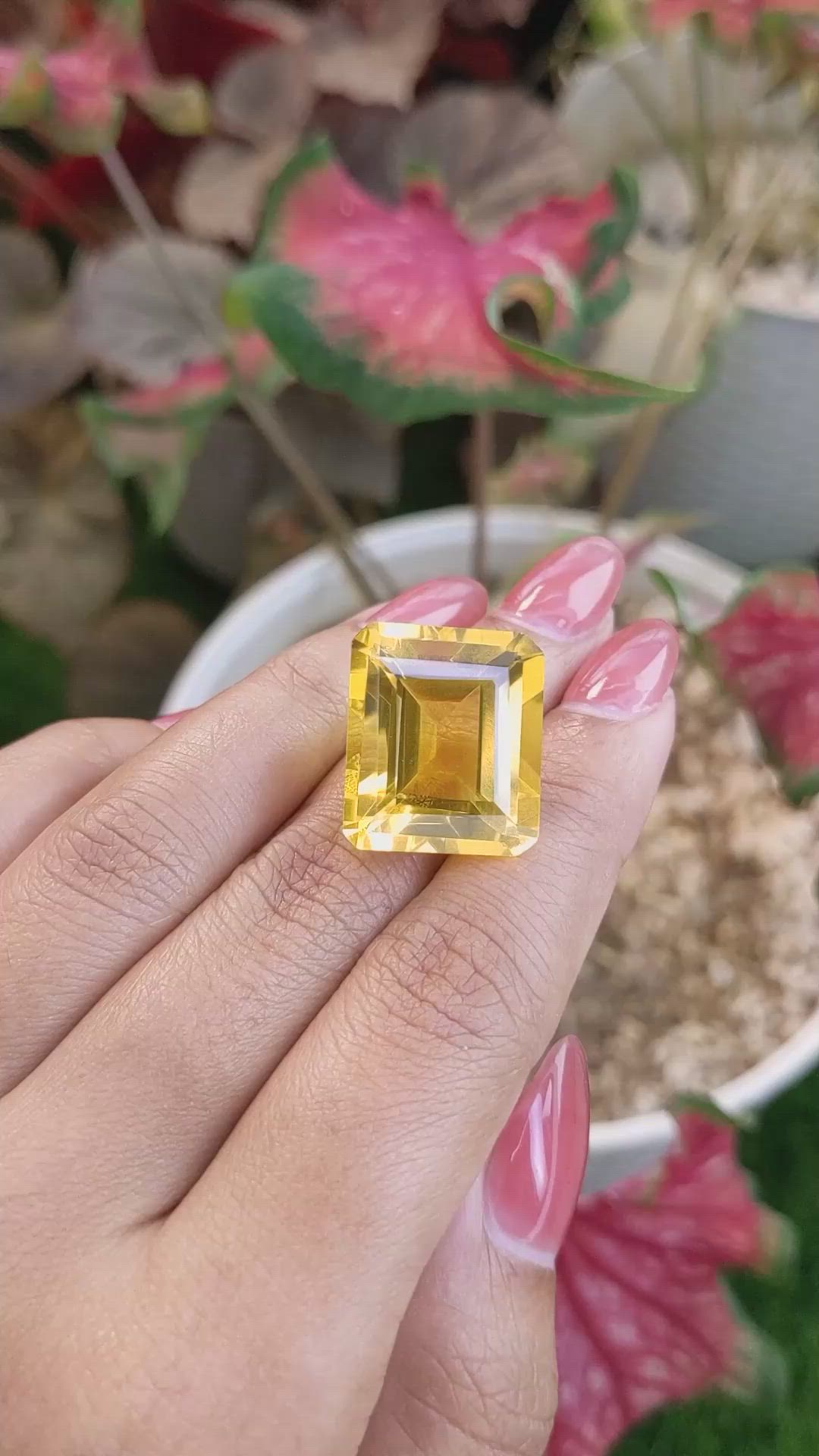 28.78 Ct. Yellow Citrine from Ceylon (Sri Lanka) Size Video