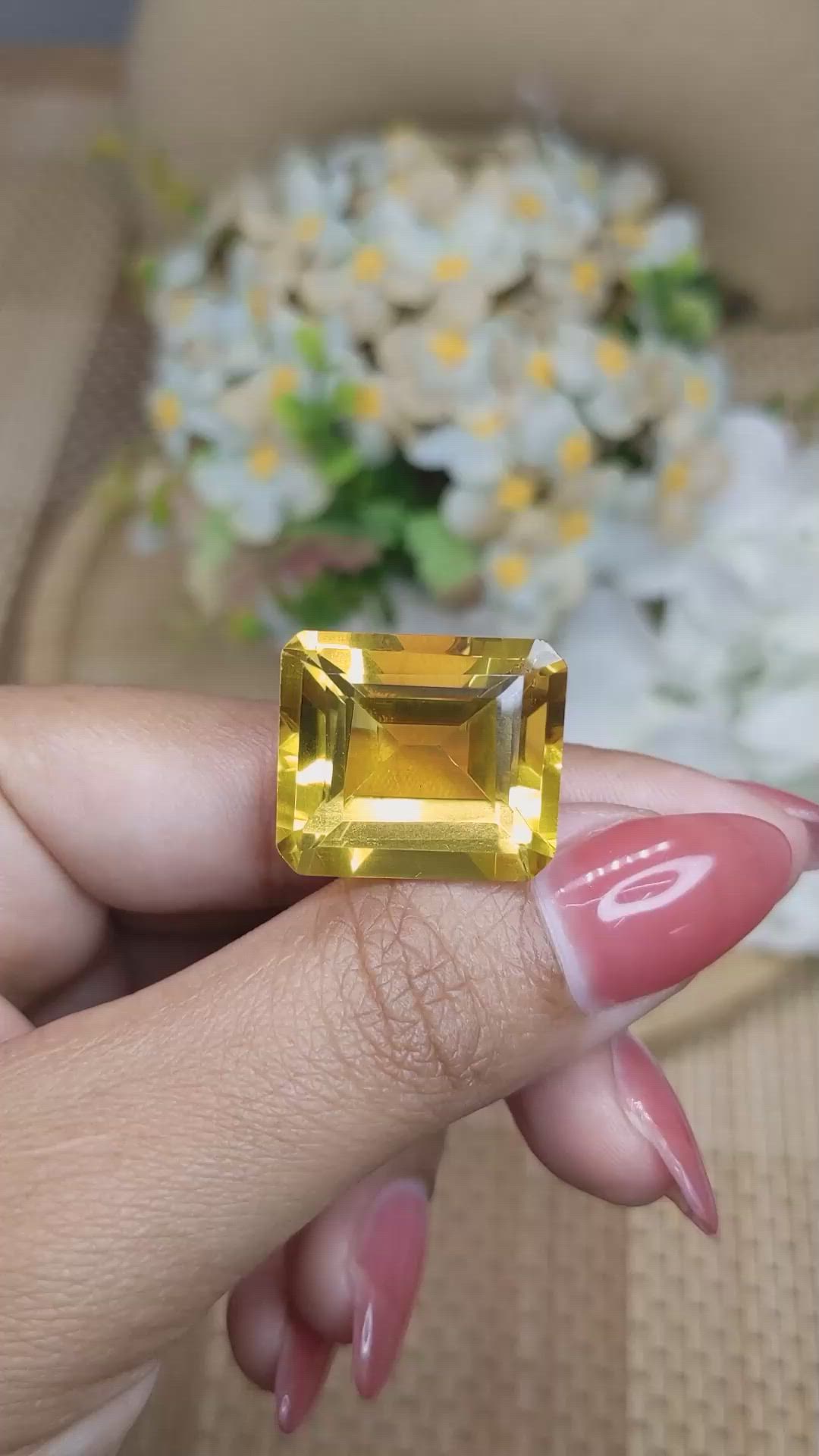 28.78 Ct. Yellow Citrine from Ceylon (Sri Lanka) Size Video