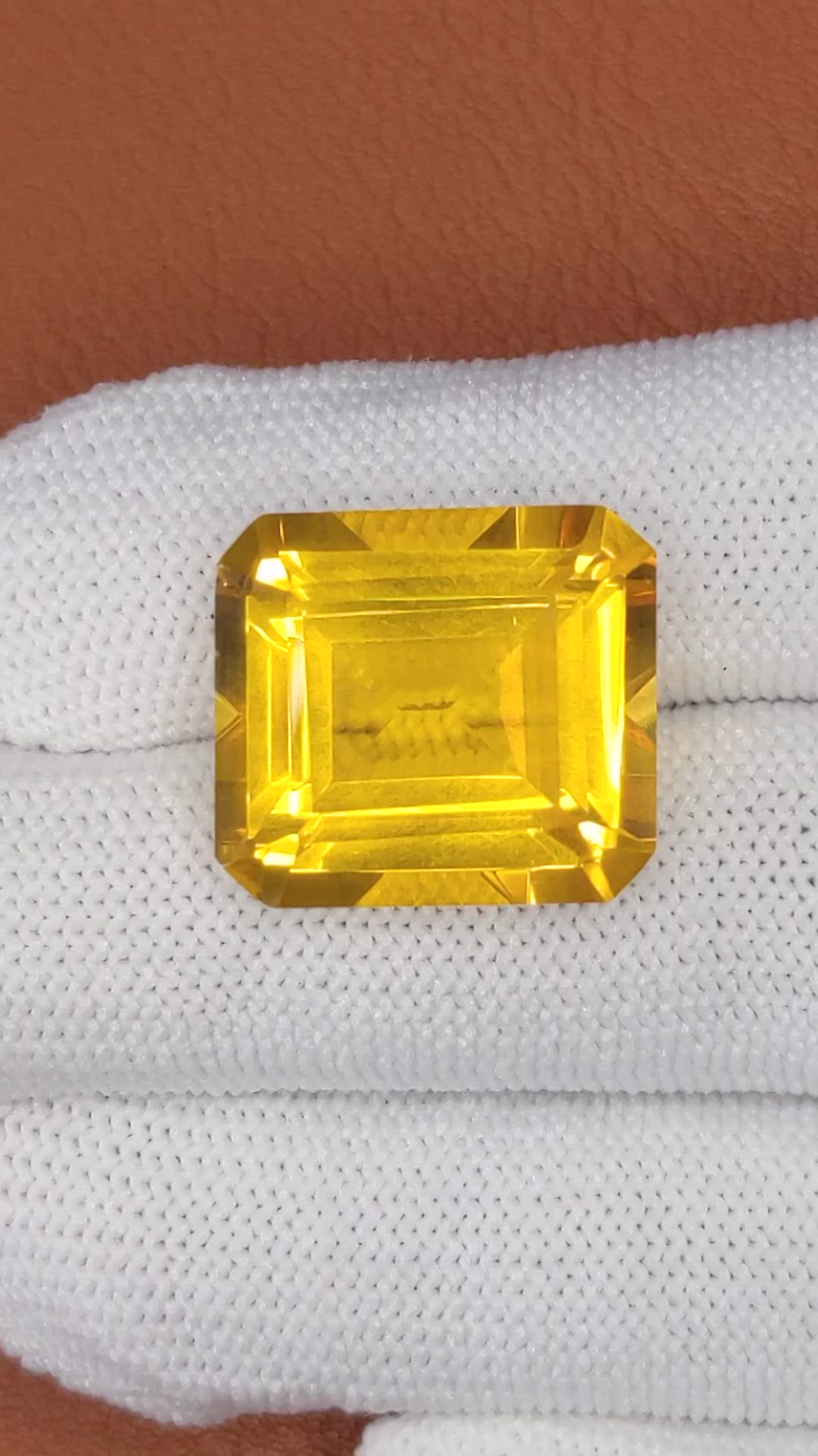 24.73 Ct. Yellow Citrine from Ceylon (Sri Lanka) Size Video