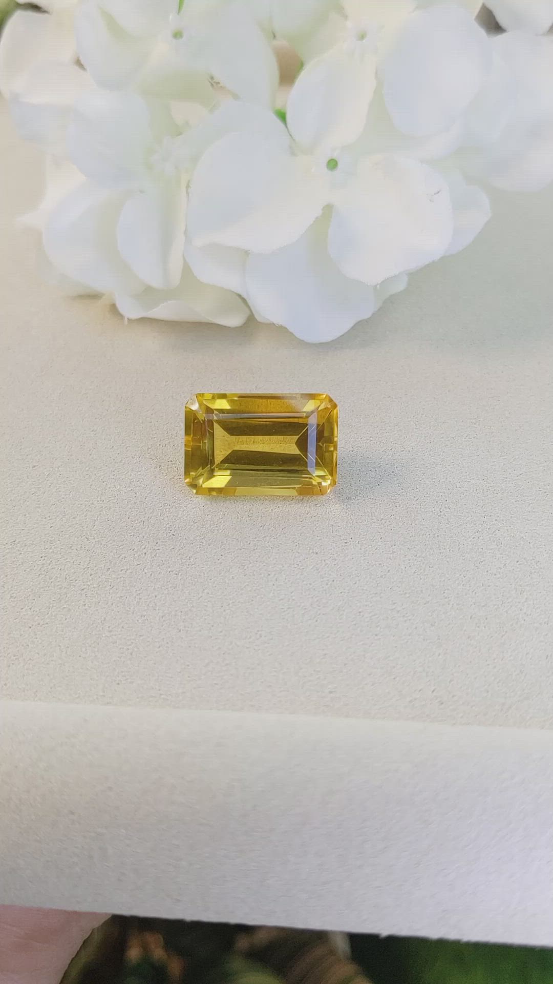 25.94 Ct. Yellow Citrine from Ceylon (Sri Lanka) Size Video