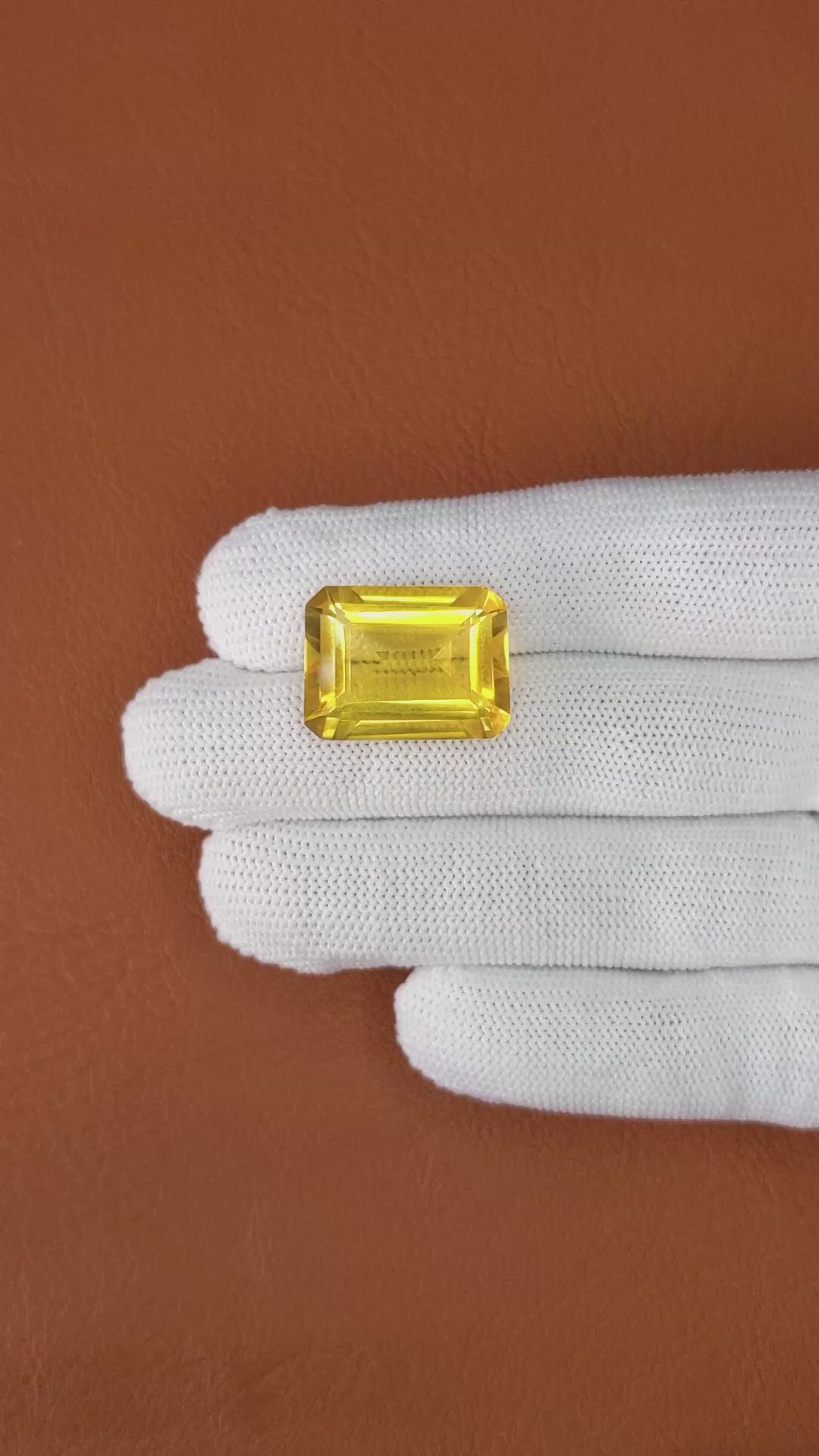 21.43 Ct. Yellow Citrine from Ceylon (Sri Lanka) Size Video