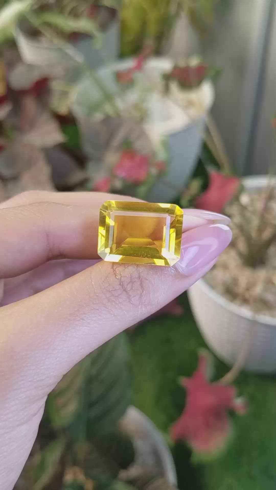 21.43 Ct. Yellow Citrine from Ceylon (Sri Lanka) Size Video