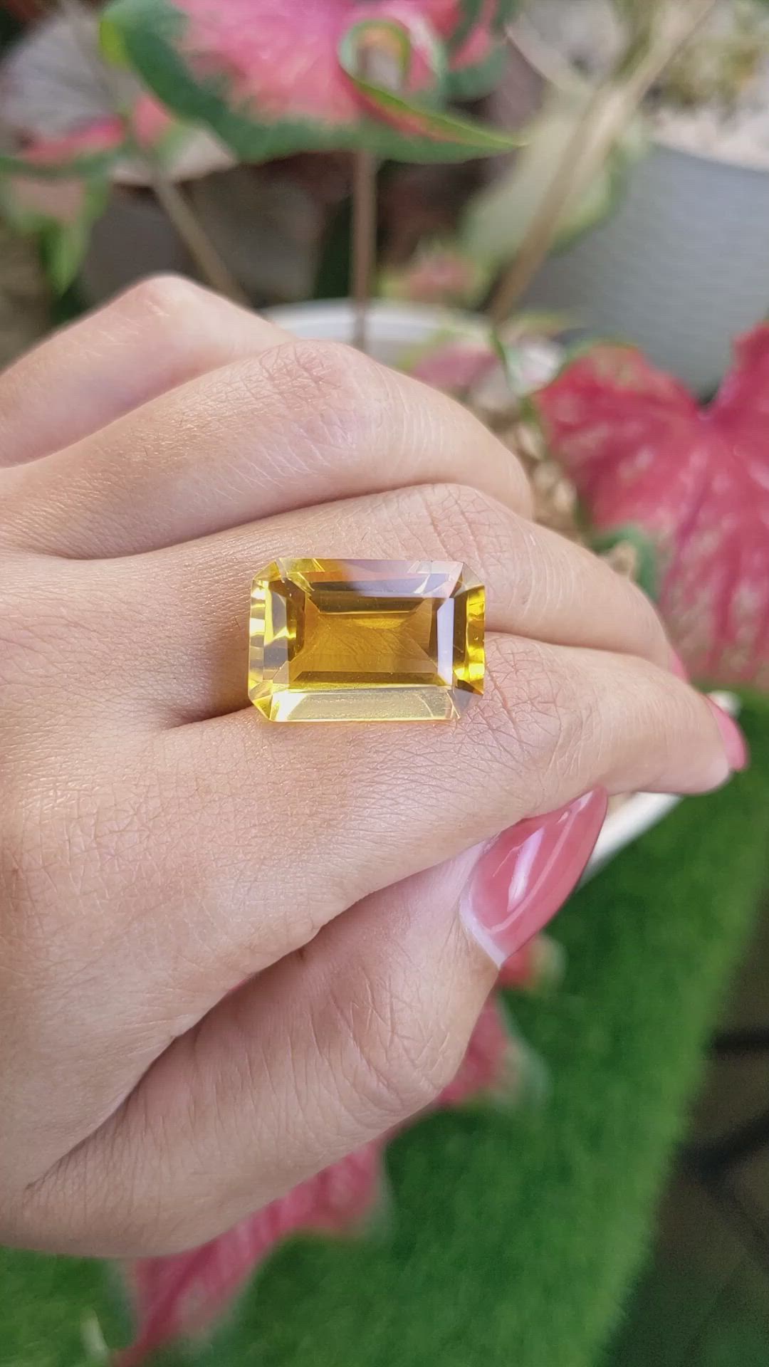 16.98 Ct. Yellowish Orange Citrine from Ceylon (Sri Lanka) Size Video