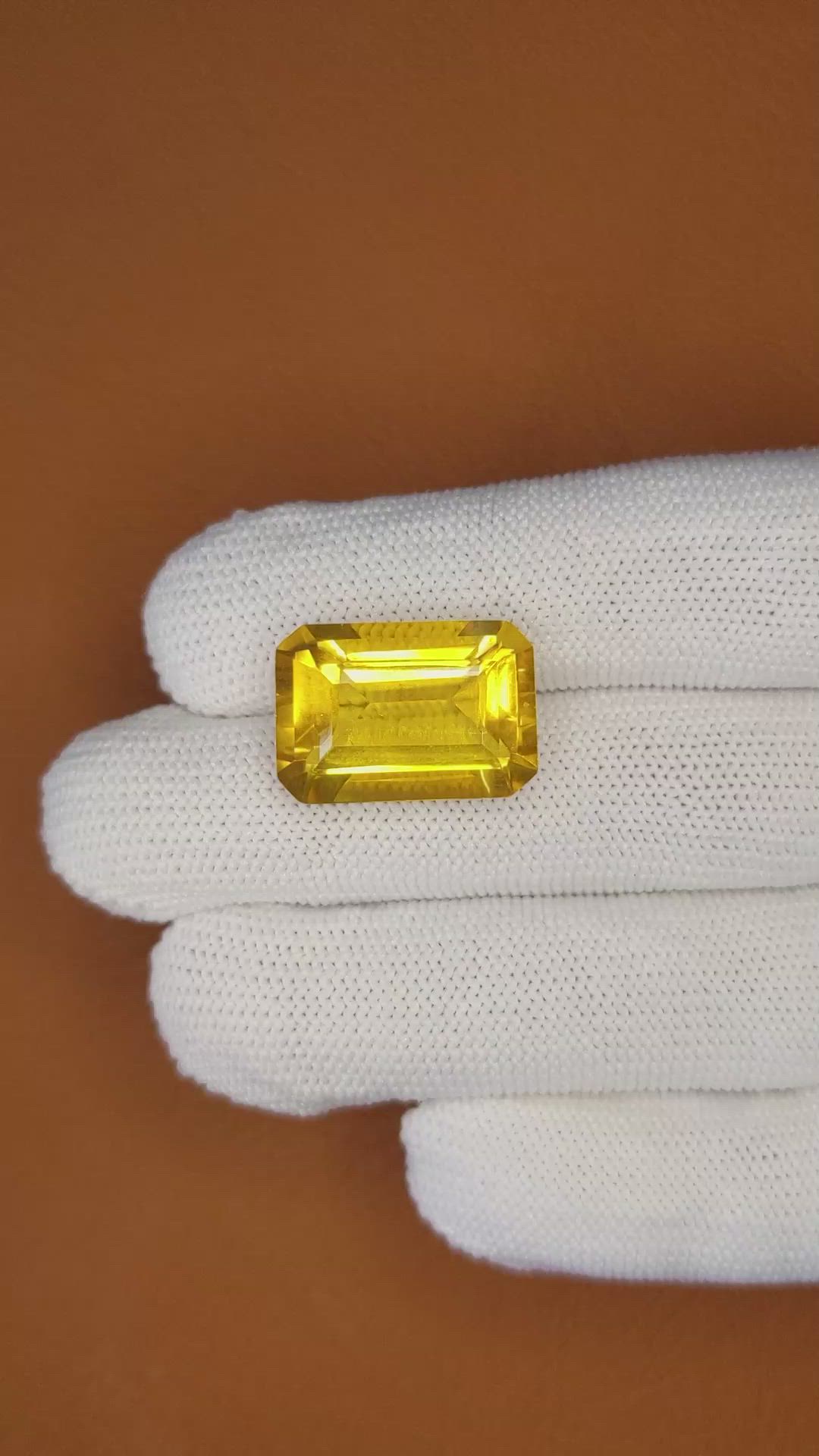 16.98 Ct. Yellowish Orange Citrine from Ceylon (Sri Lanka) Size Video