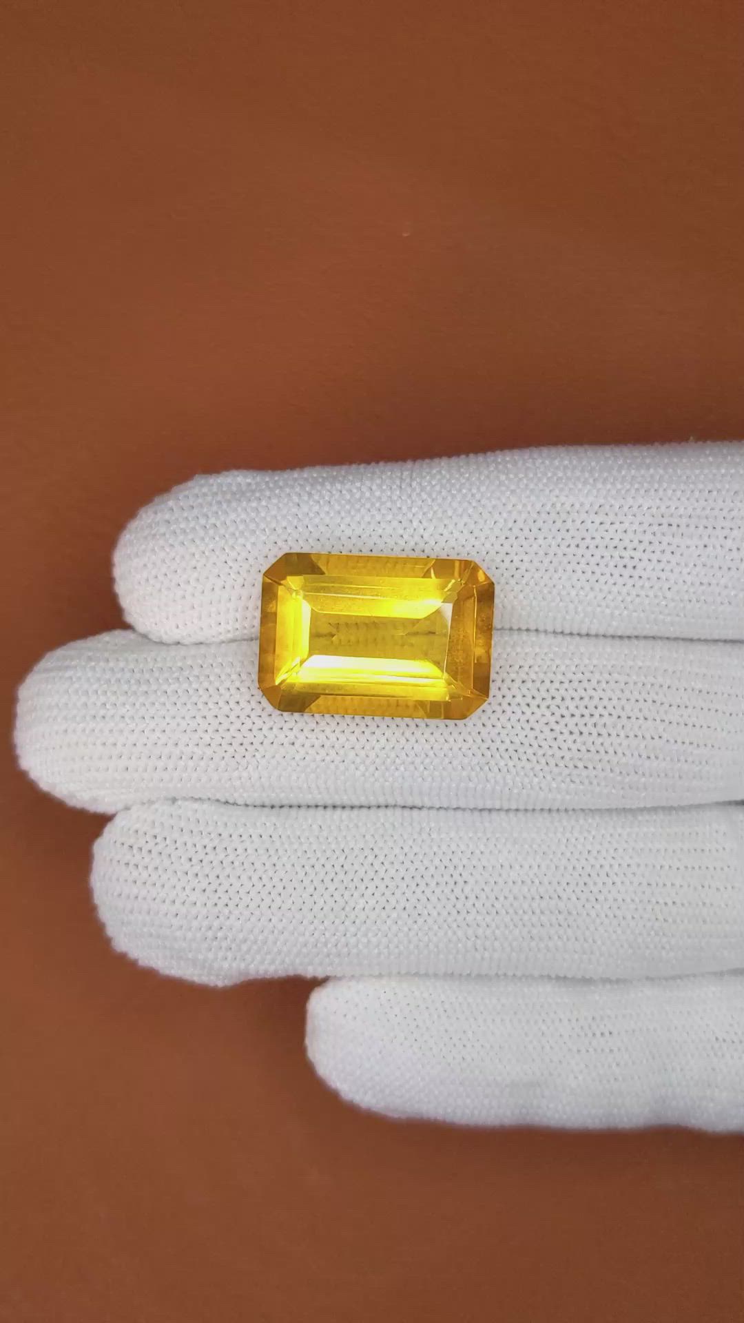 20.63 Ct. Yellowish Orange Citrine from Ceylon (Sri Lanka) Size Video