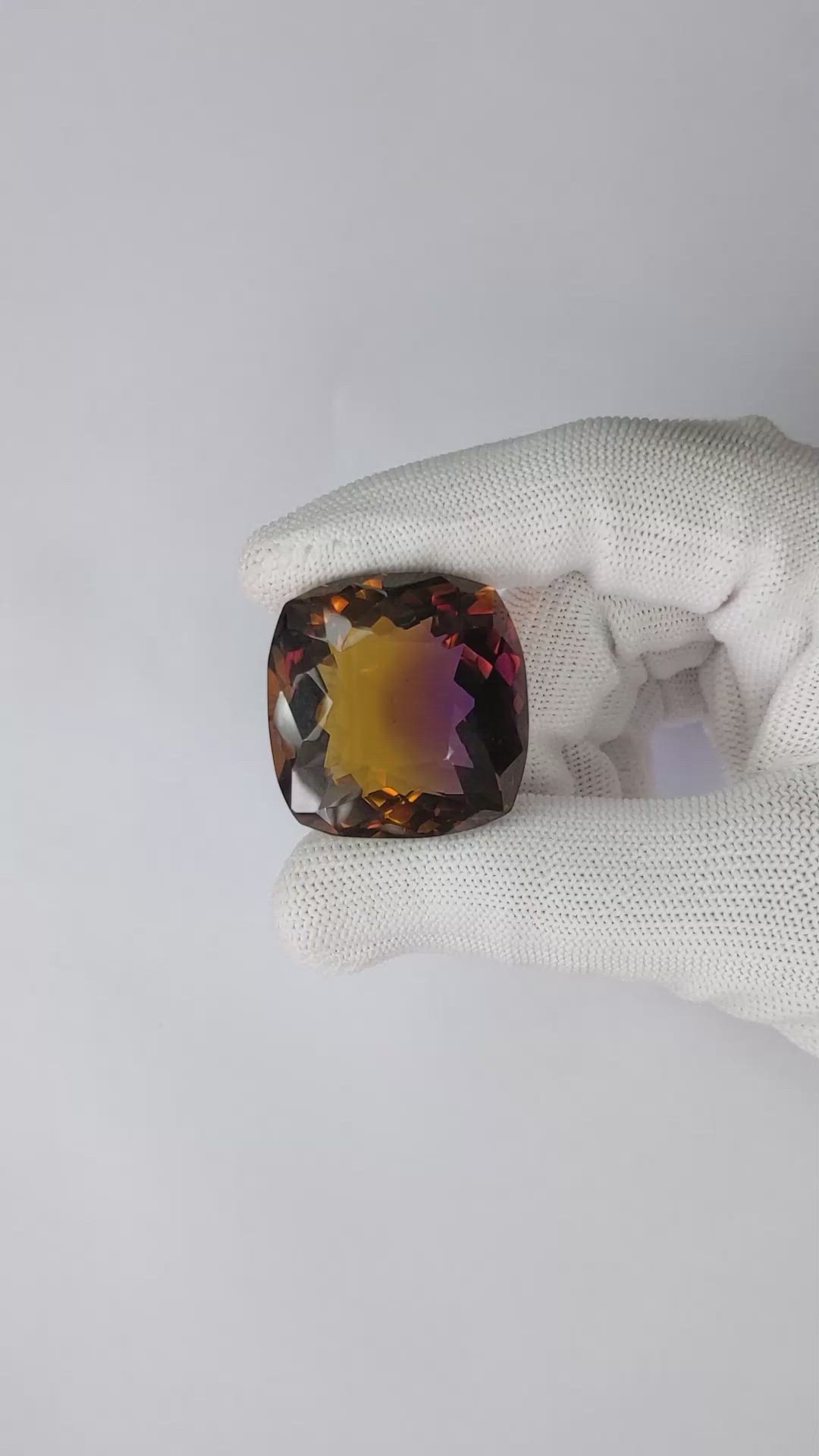 107.55 Ct. Bi Color Ametrine from Ceylon (Sri Lanka) Size Video