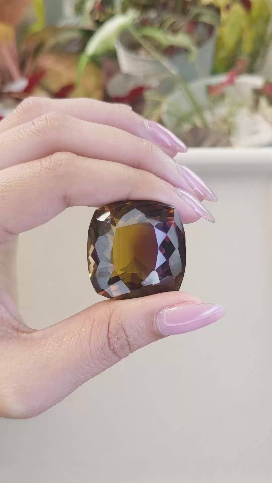 107.55 Ct. Bi Color Ametrine from Ceylon (Sri Lanka) Size Video