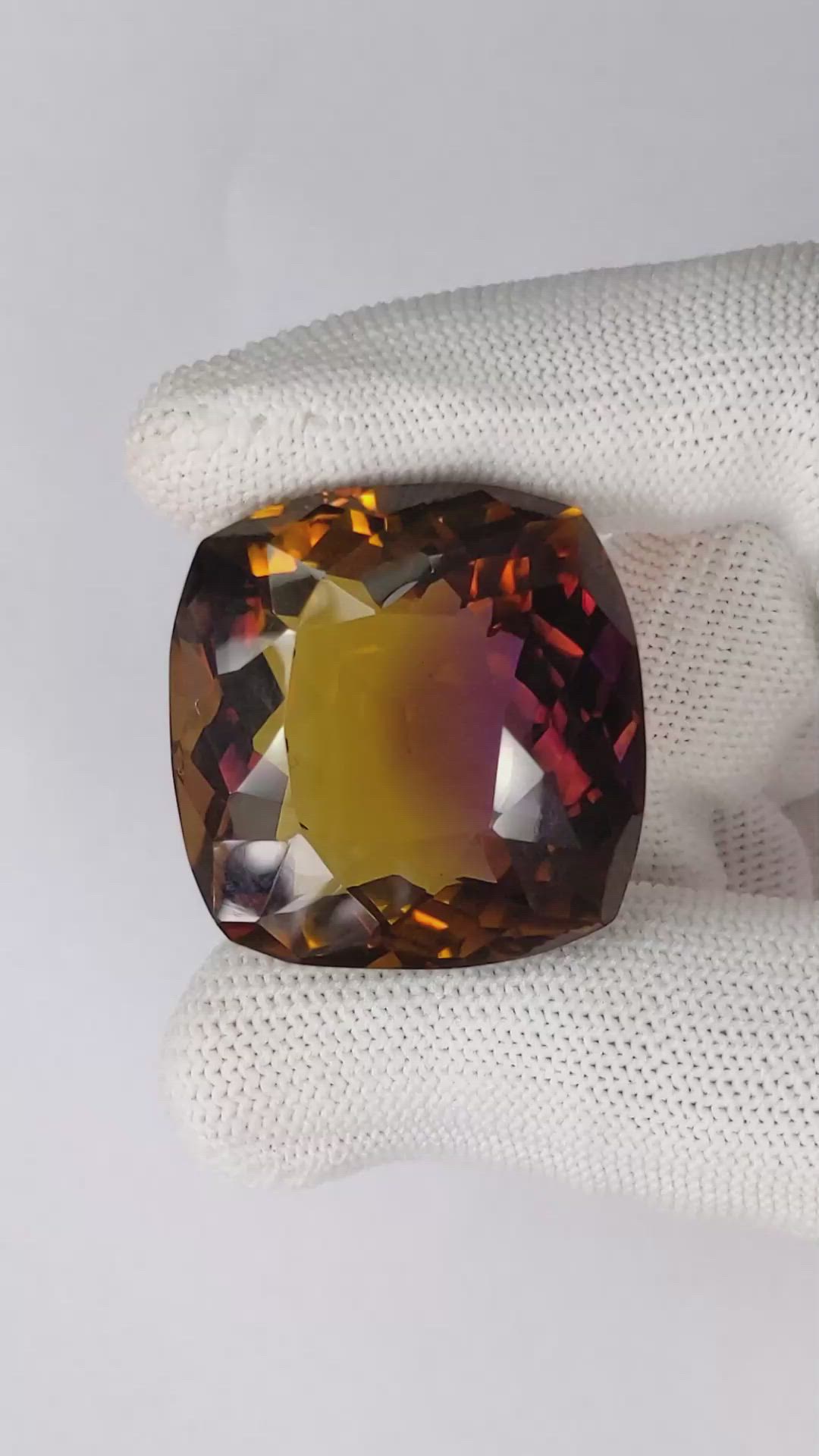 107.55 Ct. Bi Color Ametrine from Ceylon (Sri Lanka) Size Video