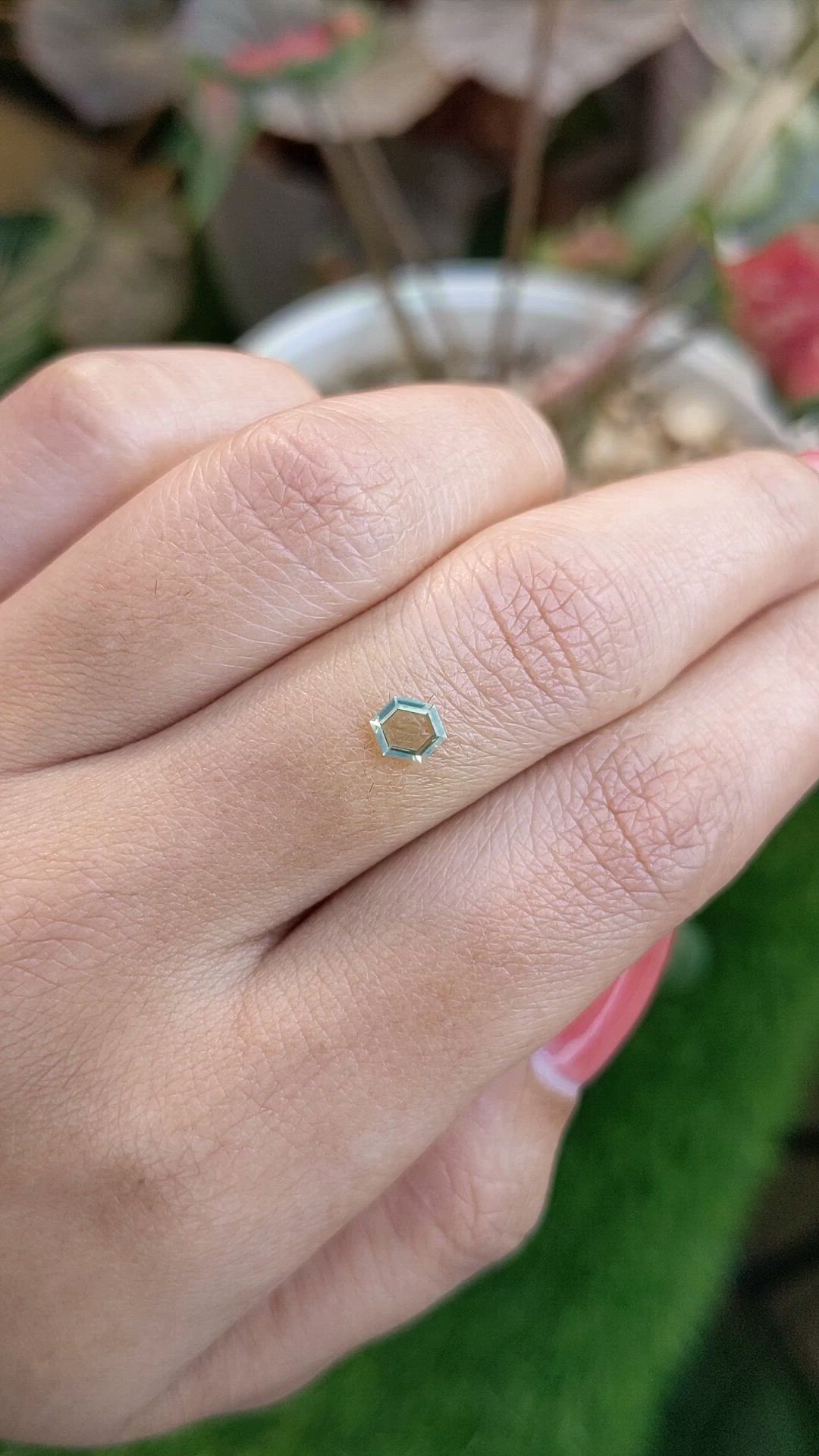 0.28 Ct. Alexandrite from Ceylon (Sri Lanka) Size Video
