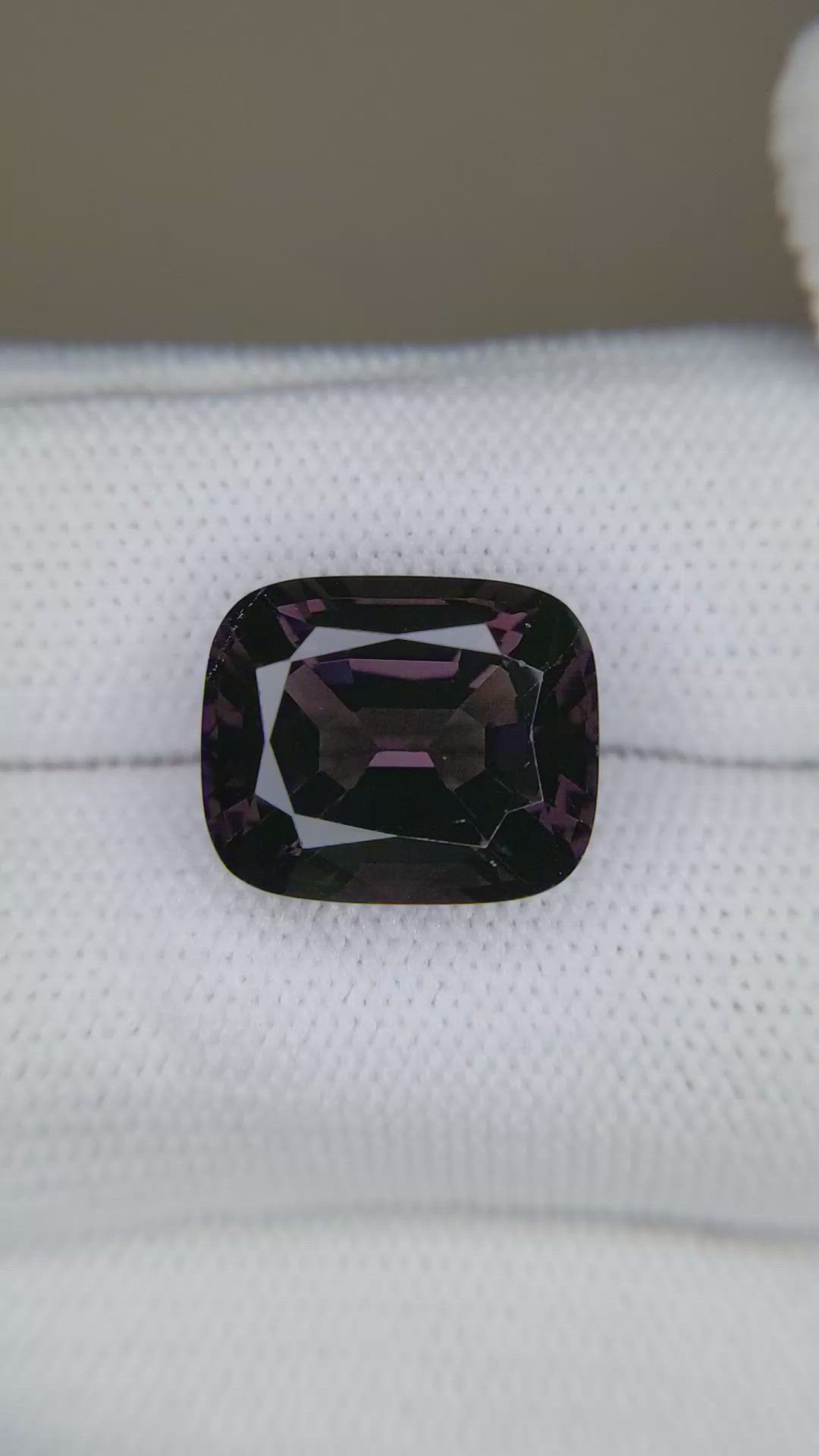 10.07 Ct. Purple Spinel from Burma (Myanmar) Size Video
