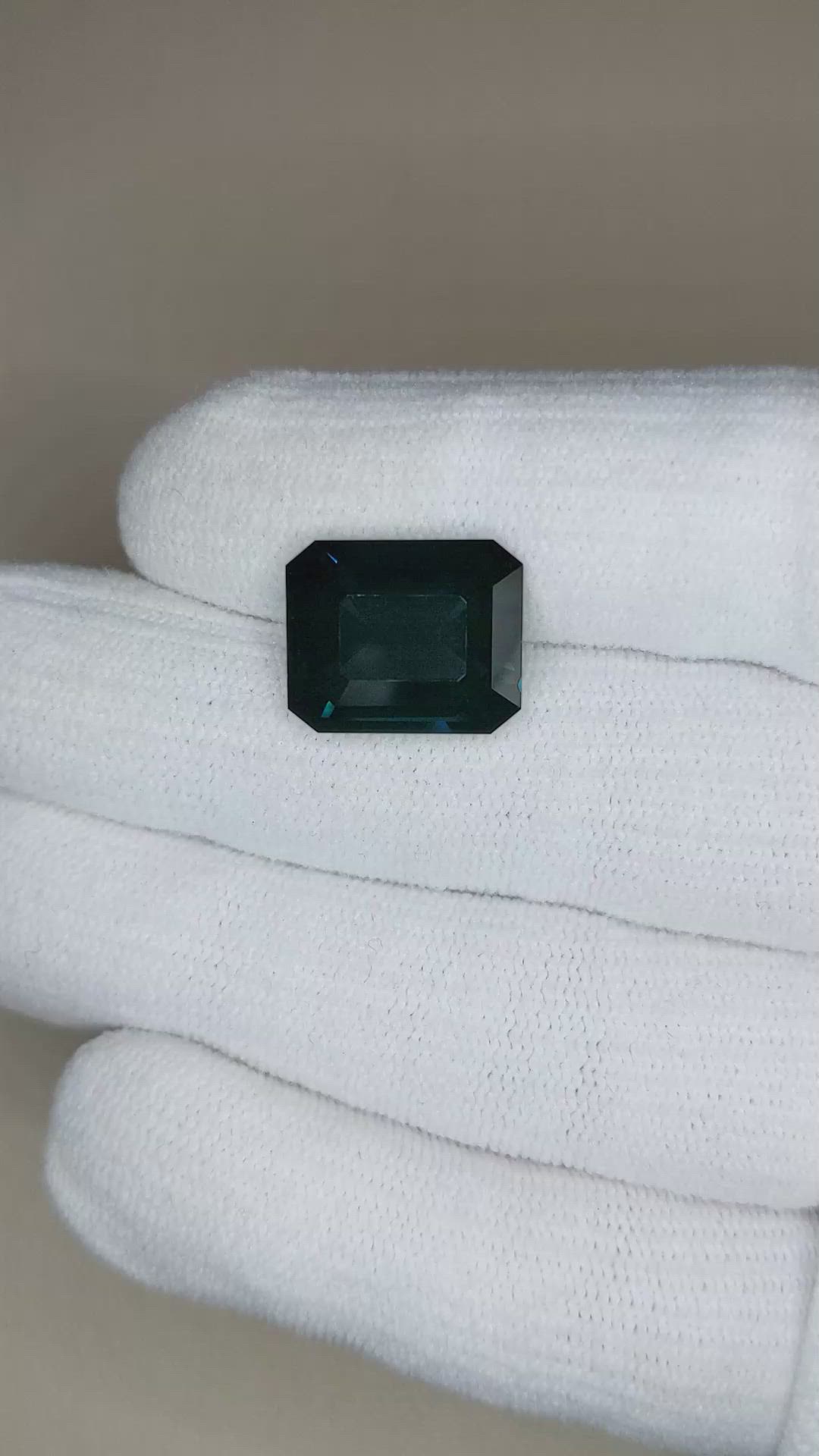12.12 Ct. Greenish Blue Spinel from Burma (Myanmar) Size Video