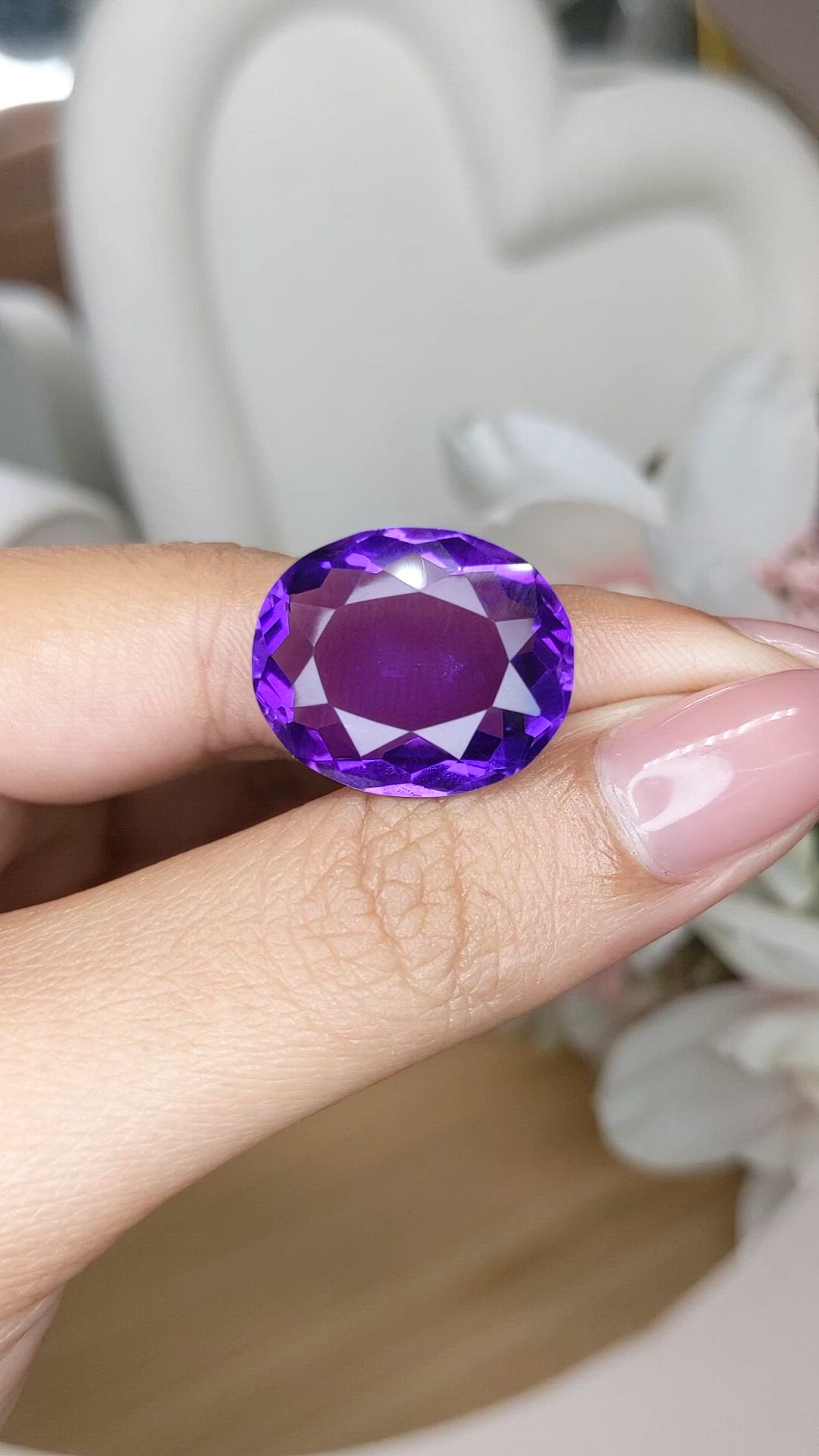 17.65 Ct. Purple Amethyst from Ceylon (Sri Lanka) Size Video
