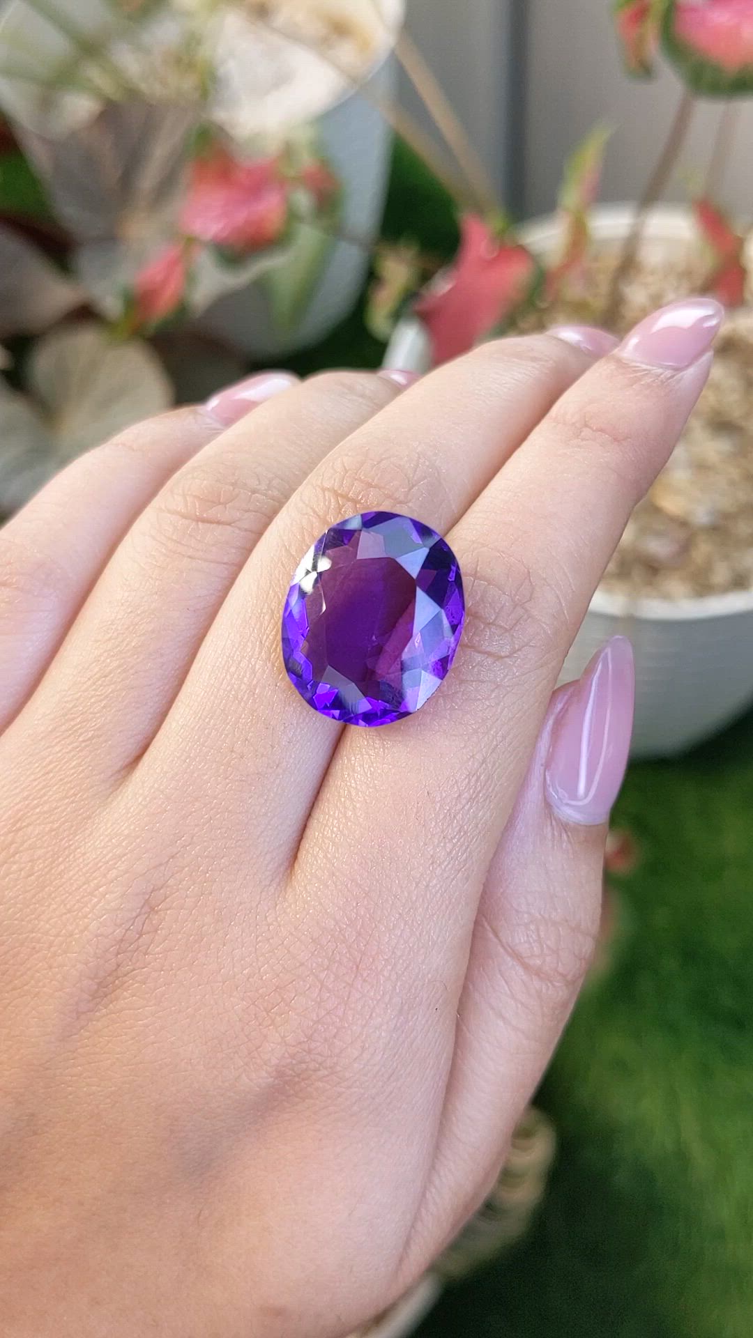 17.65 Ct. Purple Amethyst from Ceylon (Sri Lanka) Size Video