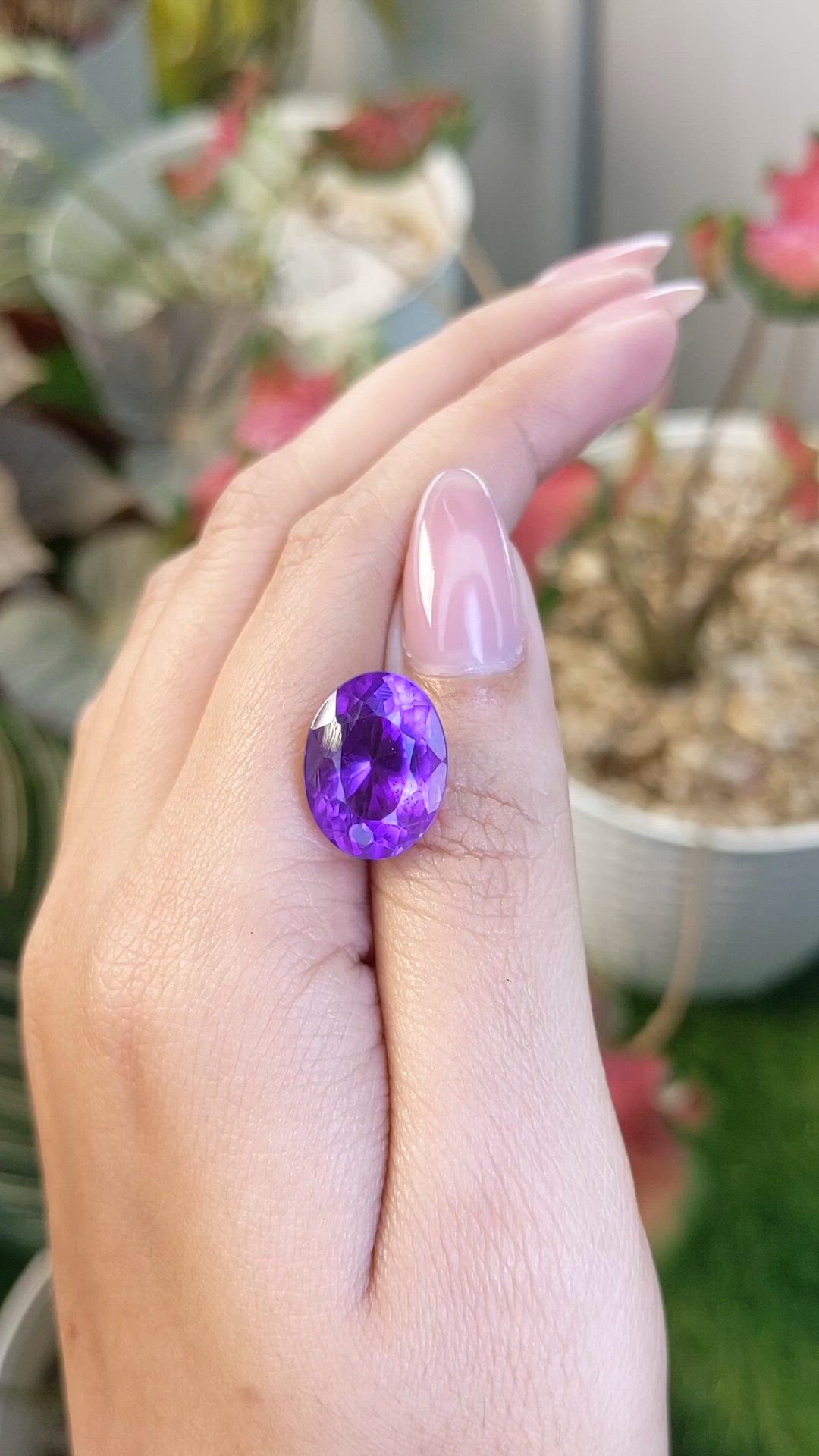 9.30 Ct. Purple Amethyst from Ceylon (Sri Lanka) Size Video