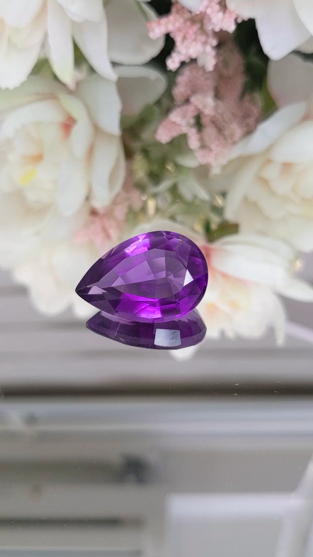 21.82 Ct. Purple Amethyst from Ceylon (Sri Lanka) Size Video