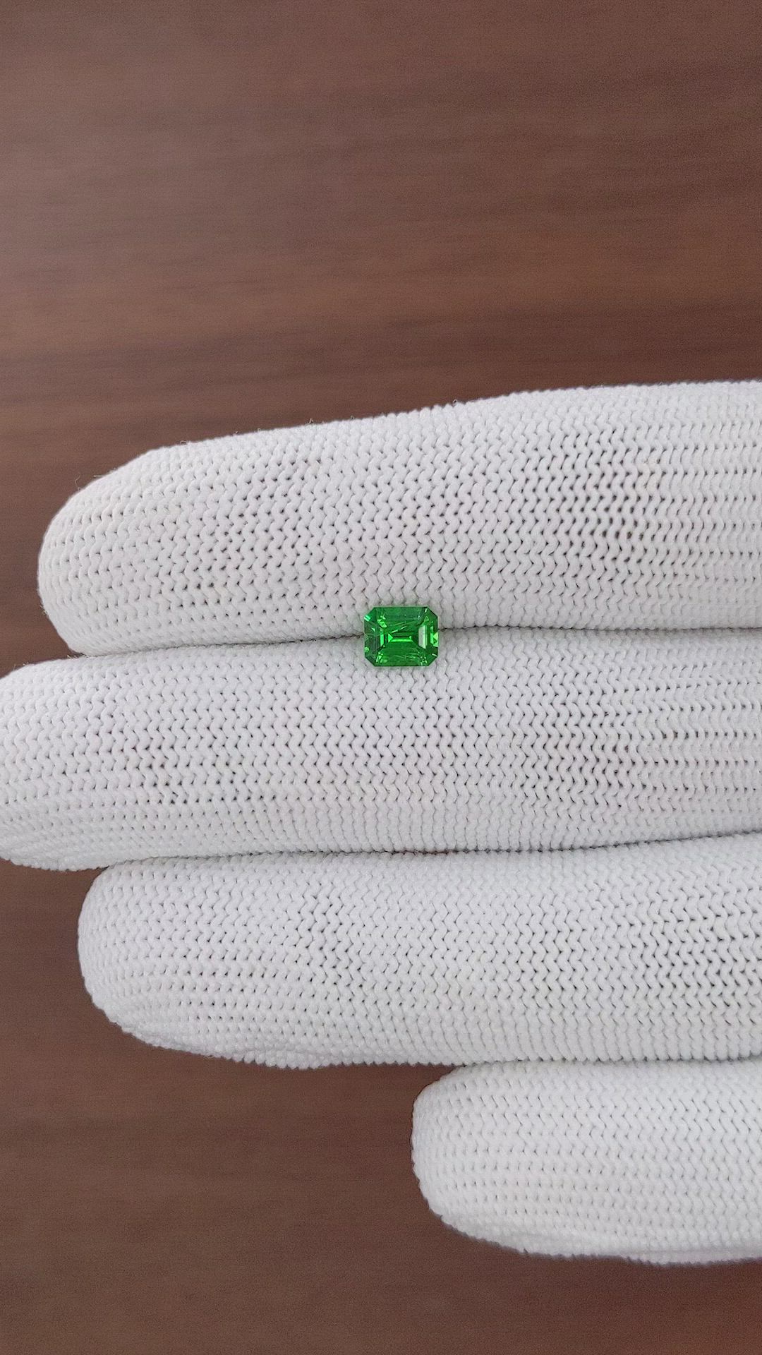 0.73 Ct. Tsavorite Garnet from Kenya Size Video