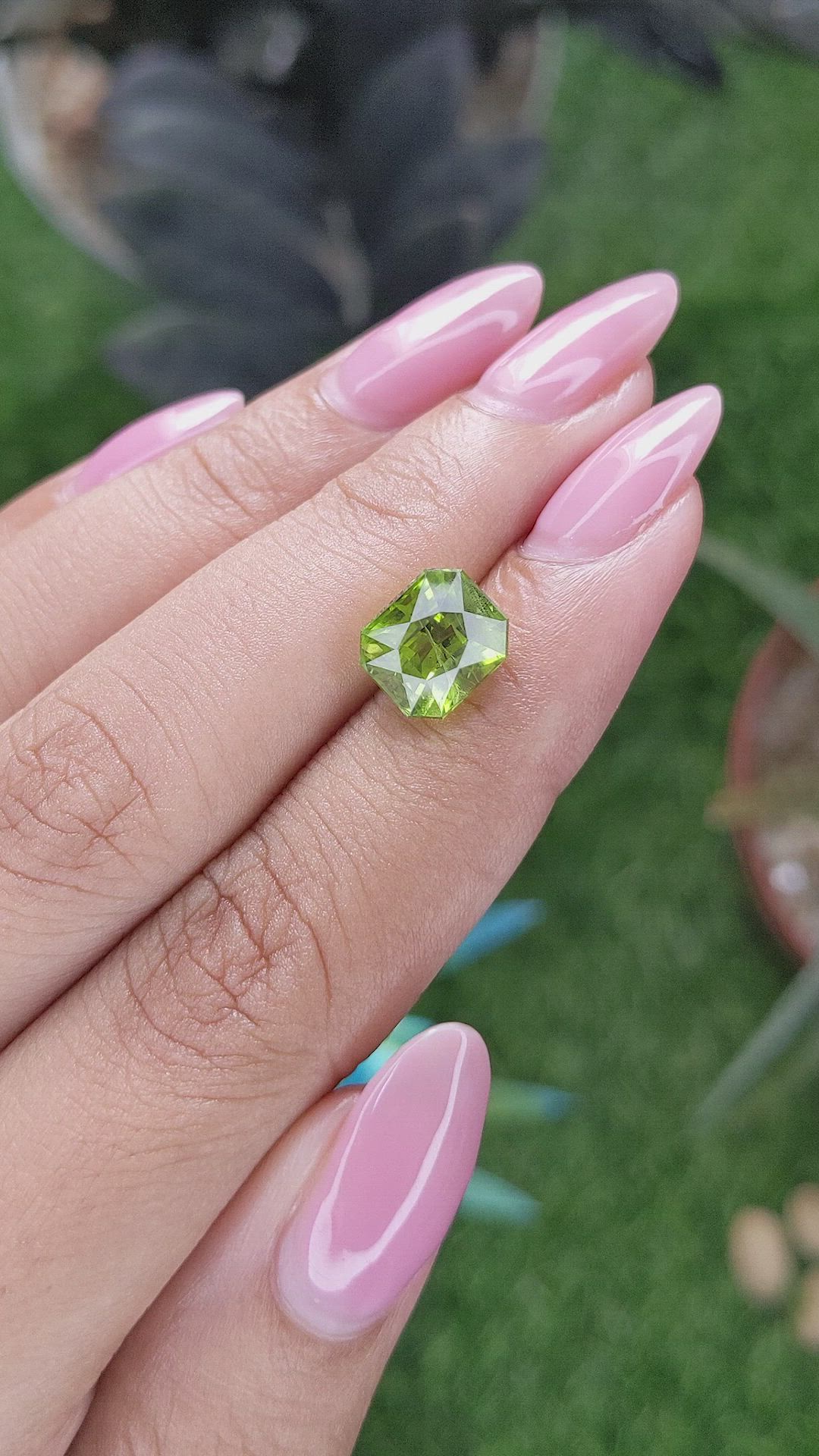 3.84 Ct. Green (Lime Green) Peridot from Ceylon (Sri Lanka) Size Video