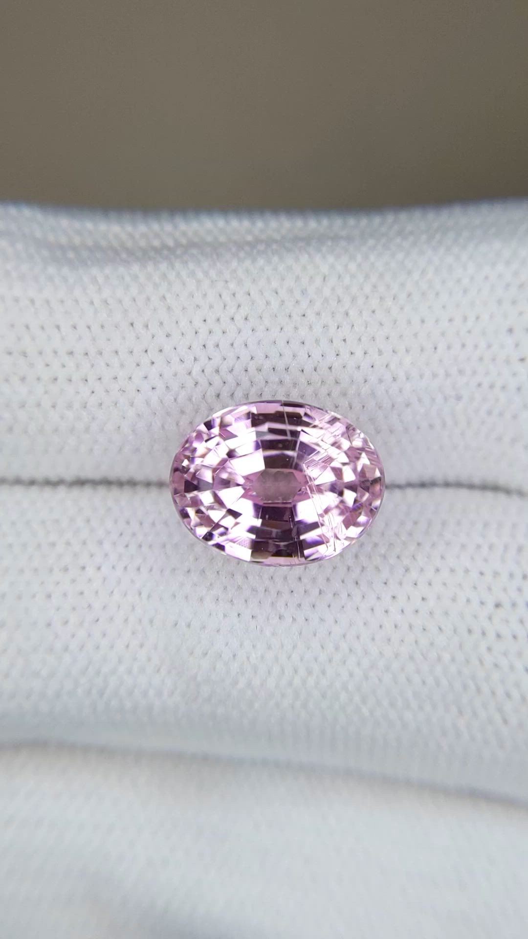 6.17 Ct. Purplish Pink Kunzite from Afghanistan Size Video