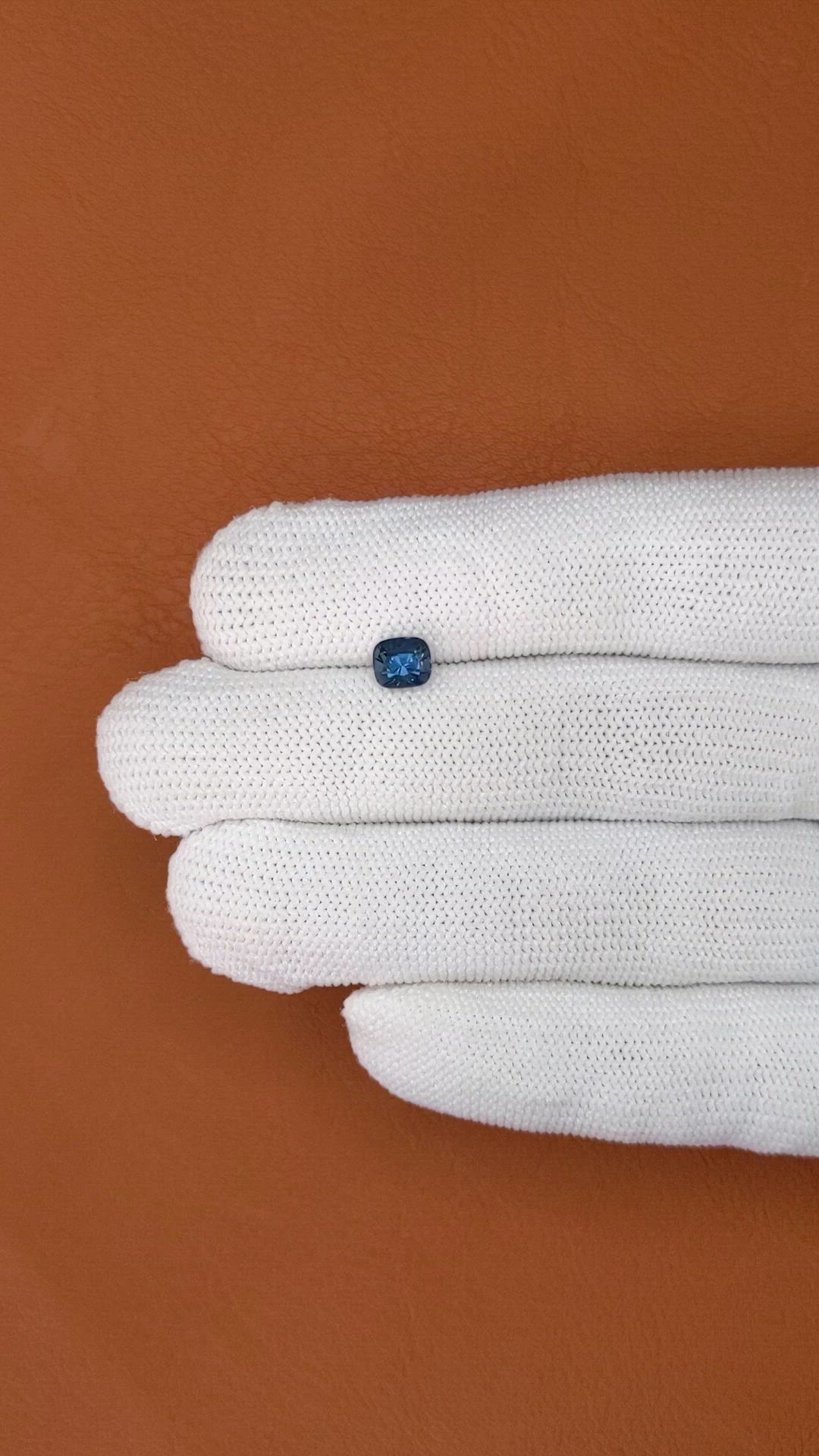 1.00 Ct. Blue Spinel from Ceylon (Sri Lanka) Size Video