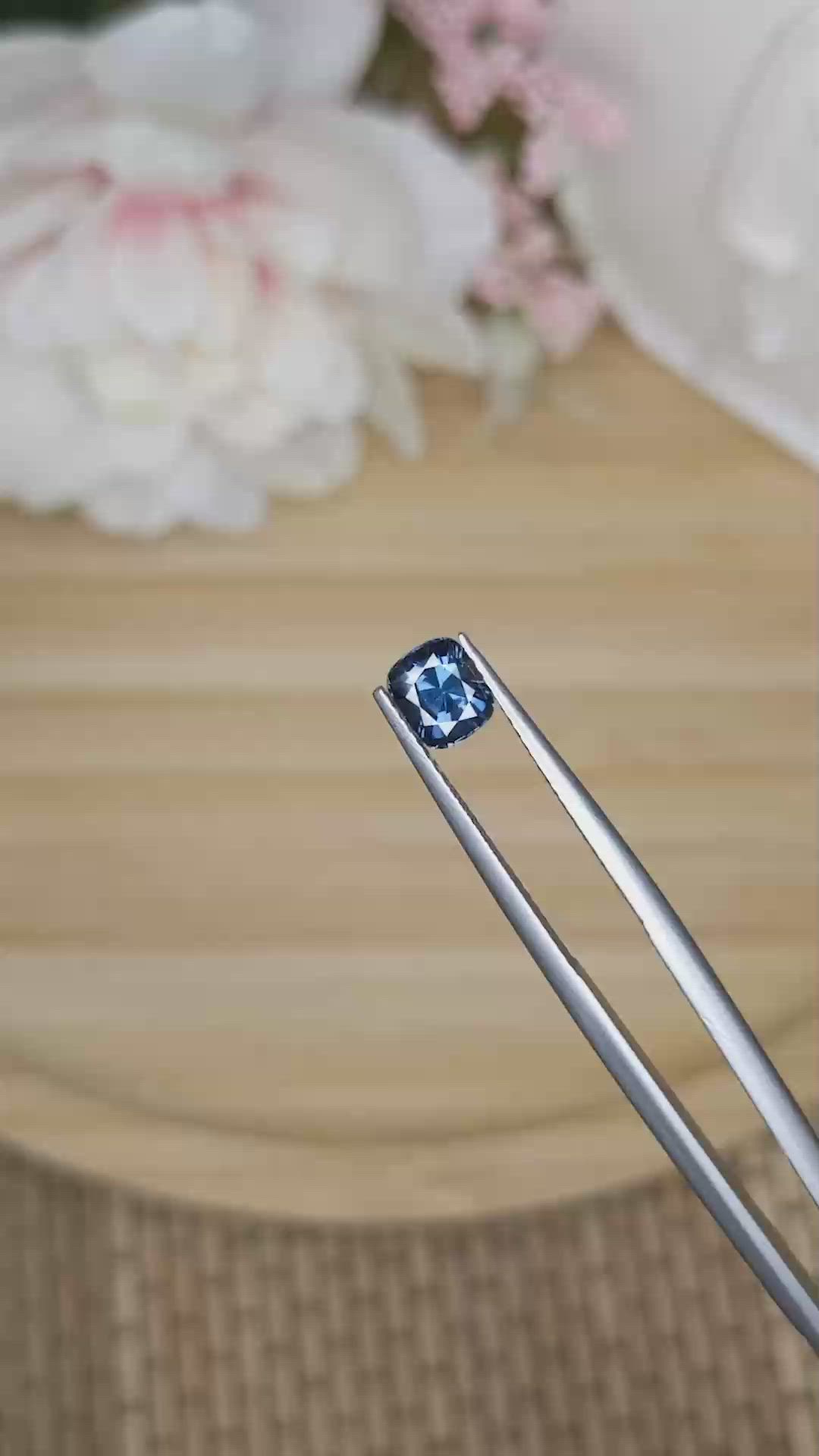 1.00 Ct. Blue Spinel from Ceylon (Sri Lanka) Size Video