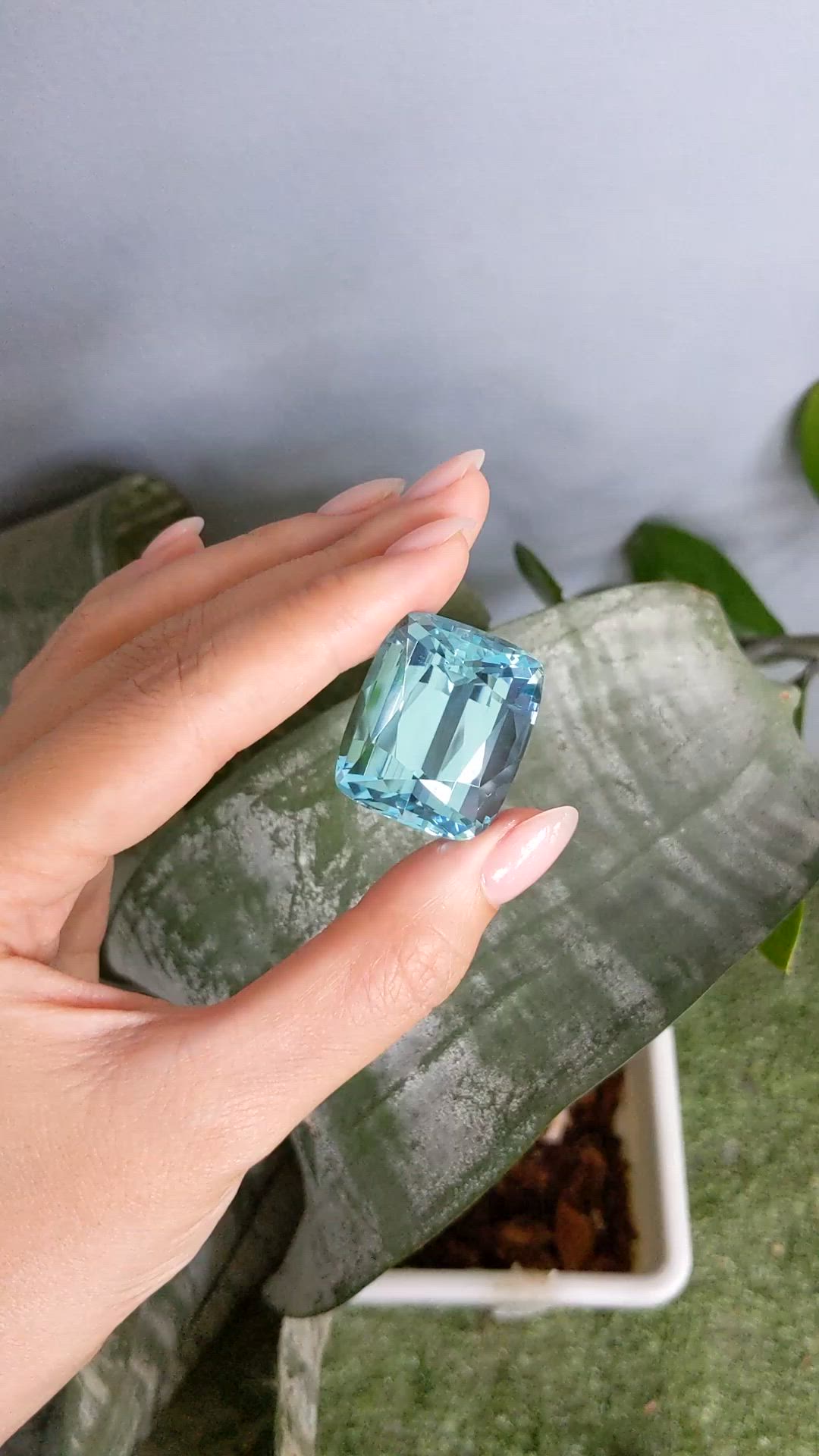 88.20 Ct. Blue Aquamarine from Brazil Size Video