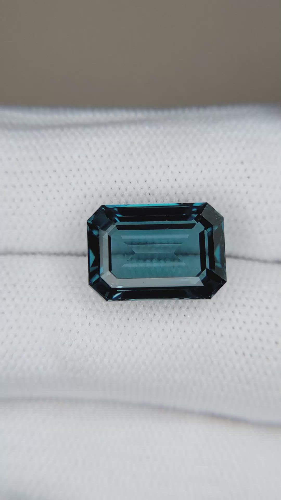 9.90 Ct. London Blue Topaz from Brazil Size Video