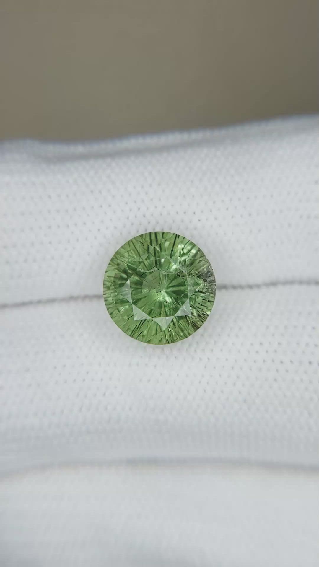 5.22 Ct. Green (Lime Green) Peridot from Afghanistan Size Video