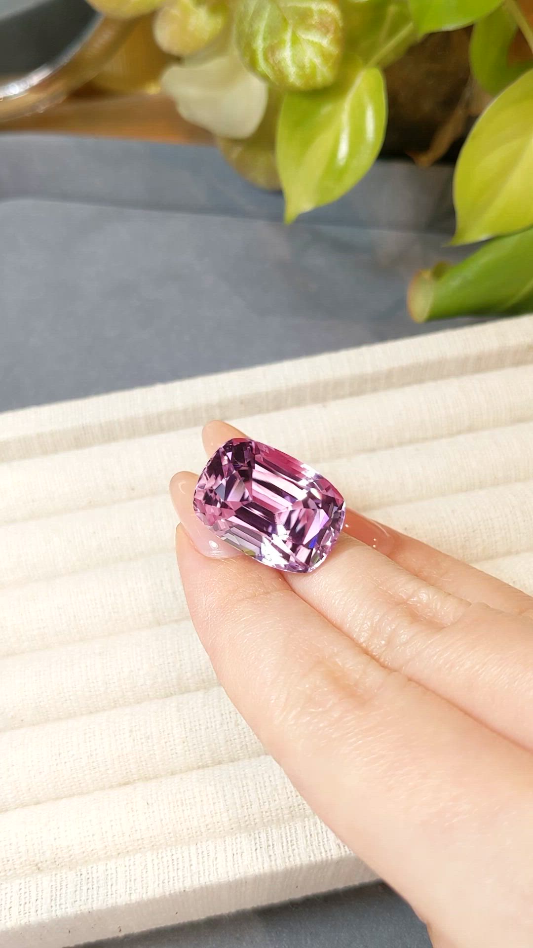 36.30 Ct. Pink Kunzite from Afghanistan Size Video