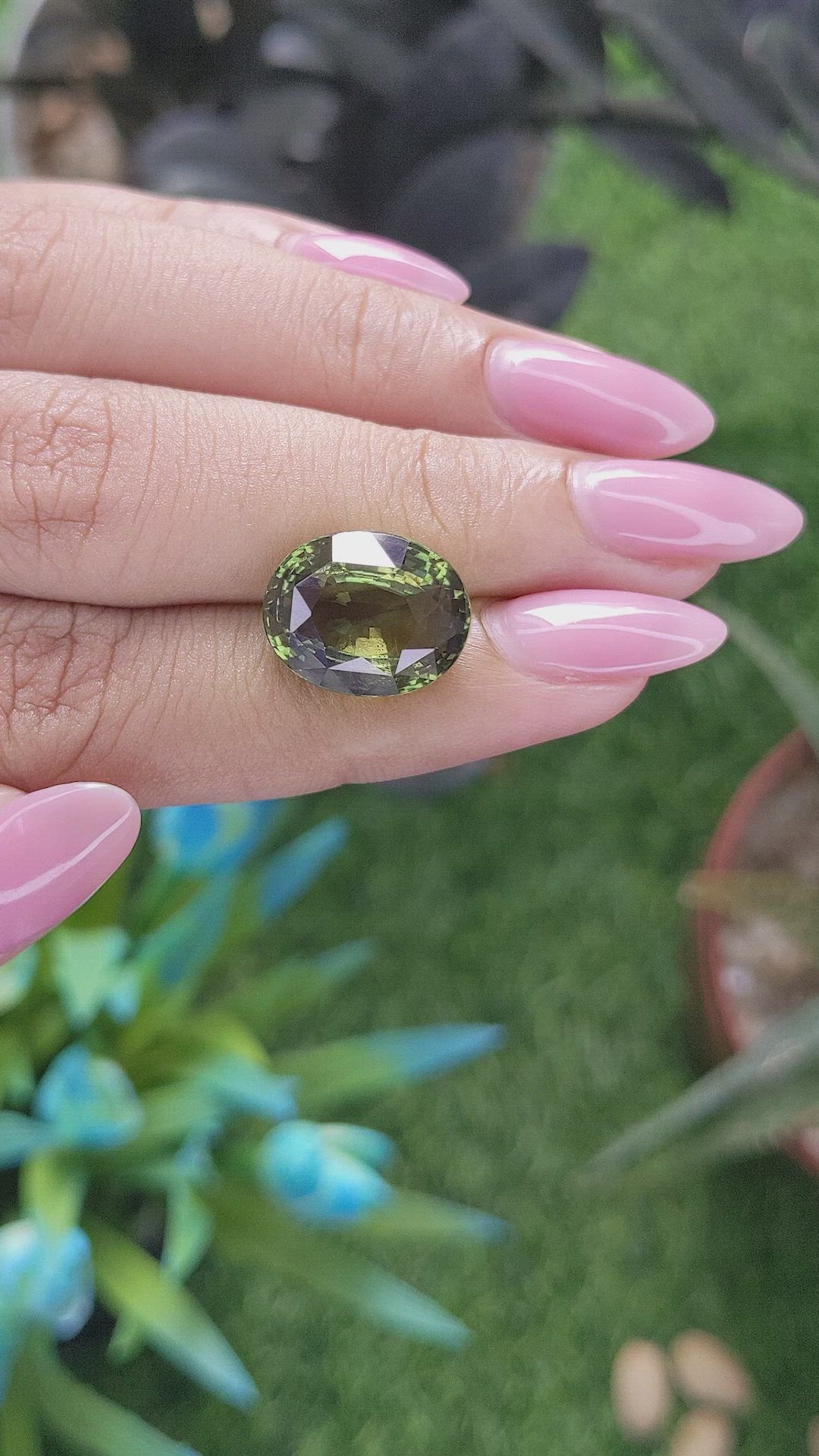 9.57 Ct. Alexandrite from Ceylon (Sri Lanka) Size Video