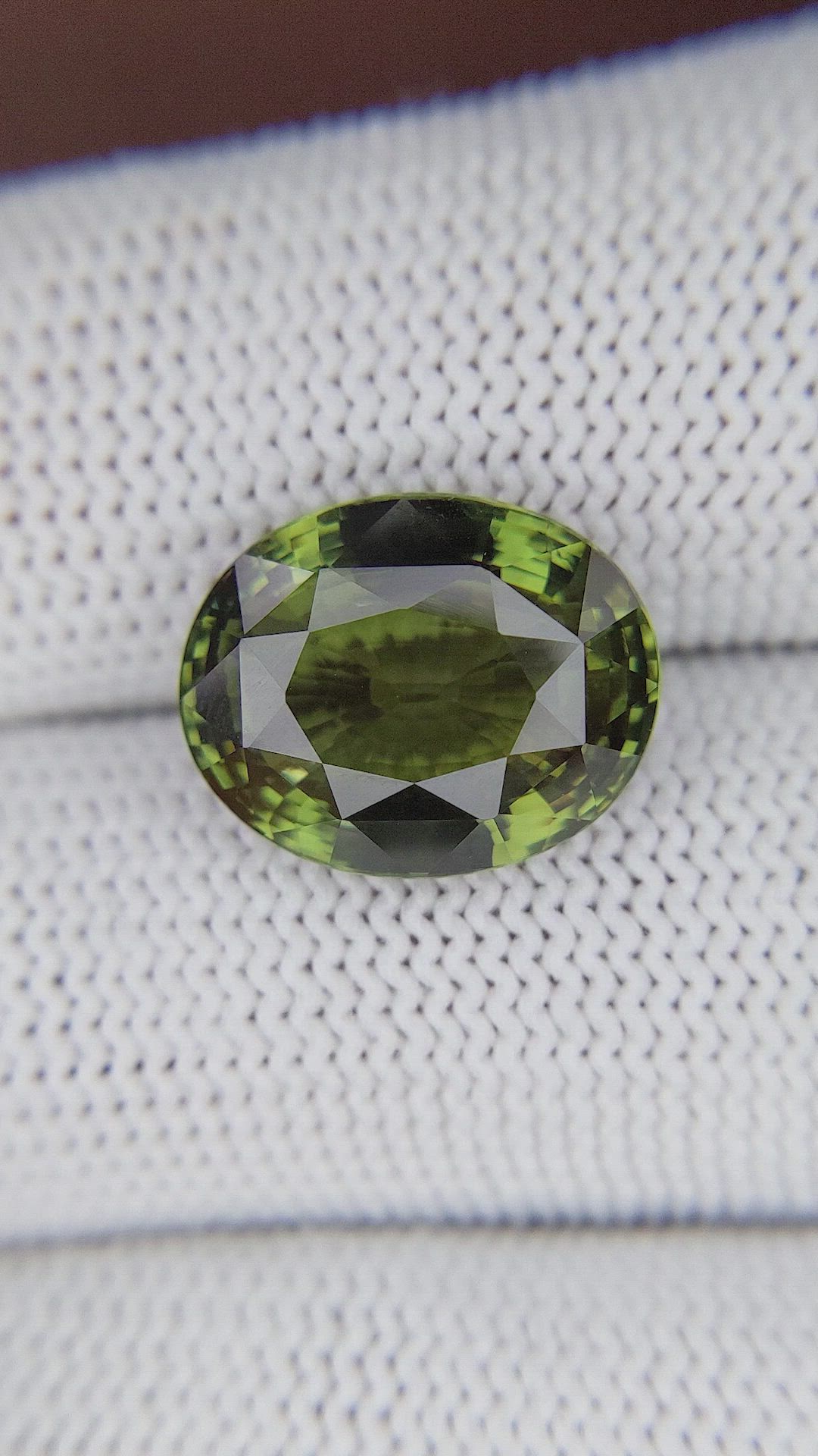 9.57 Ct. Alexandrite from Ceylon (Sri Lanka) Size Video