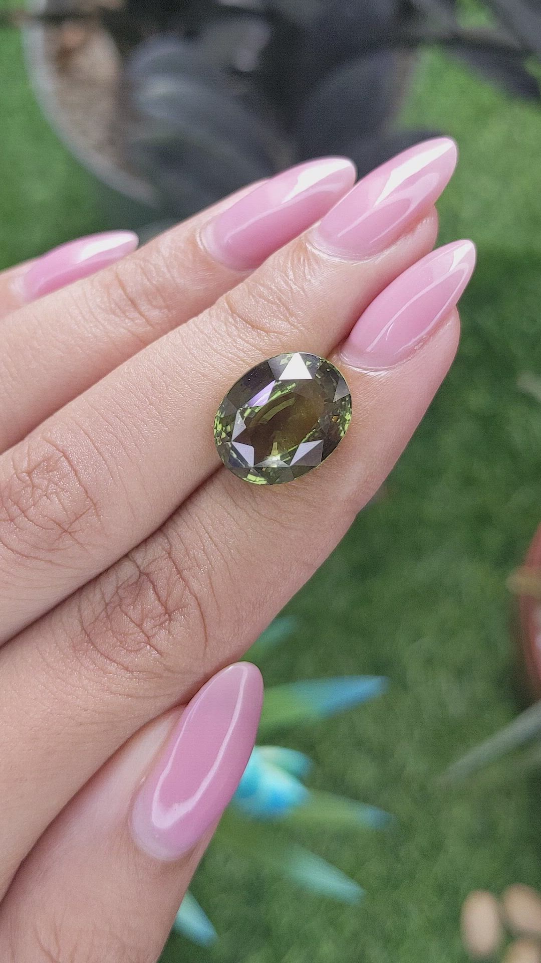 9.57 Ct. Alexandrite from Ceylon (Sri Lanka) Size Video
