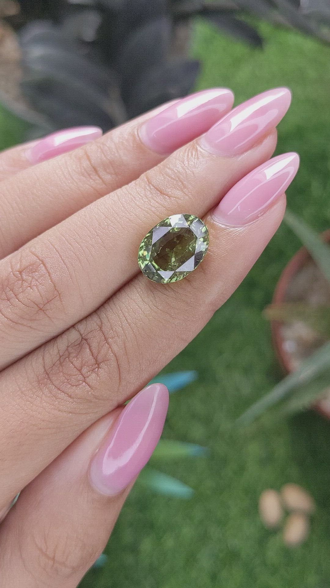 6.08 Ct. Alexandrite from Ceylon (Sri Lanka) Size Video