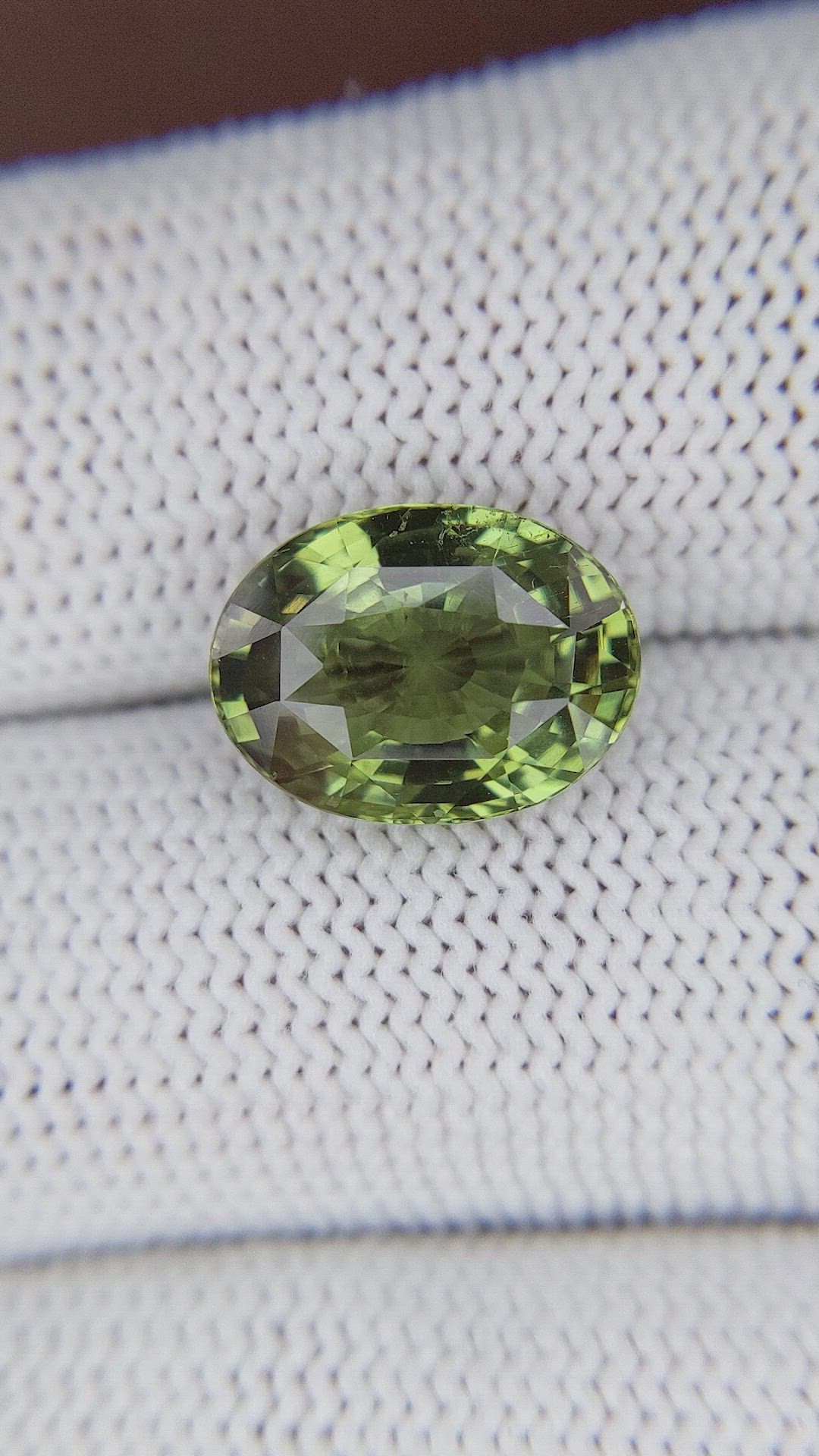 6.08 Ct. Alexandrite from Ceylon (Sri Lanka) Size Video
