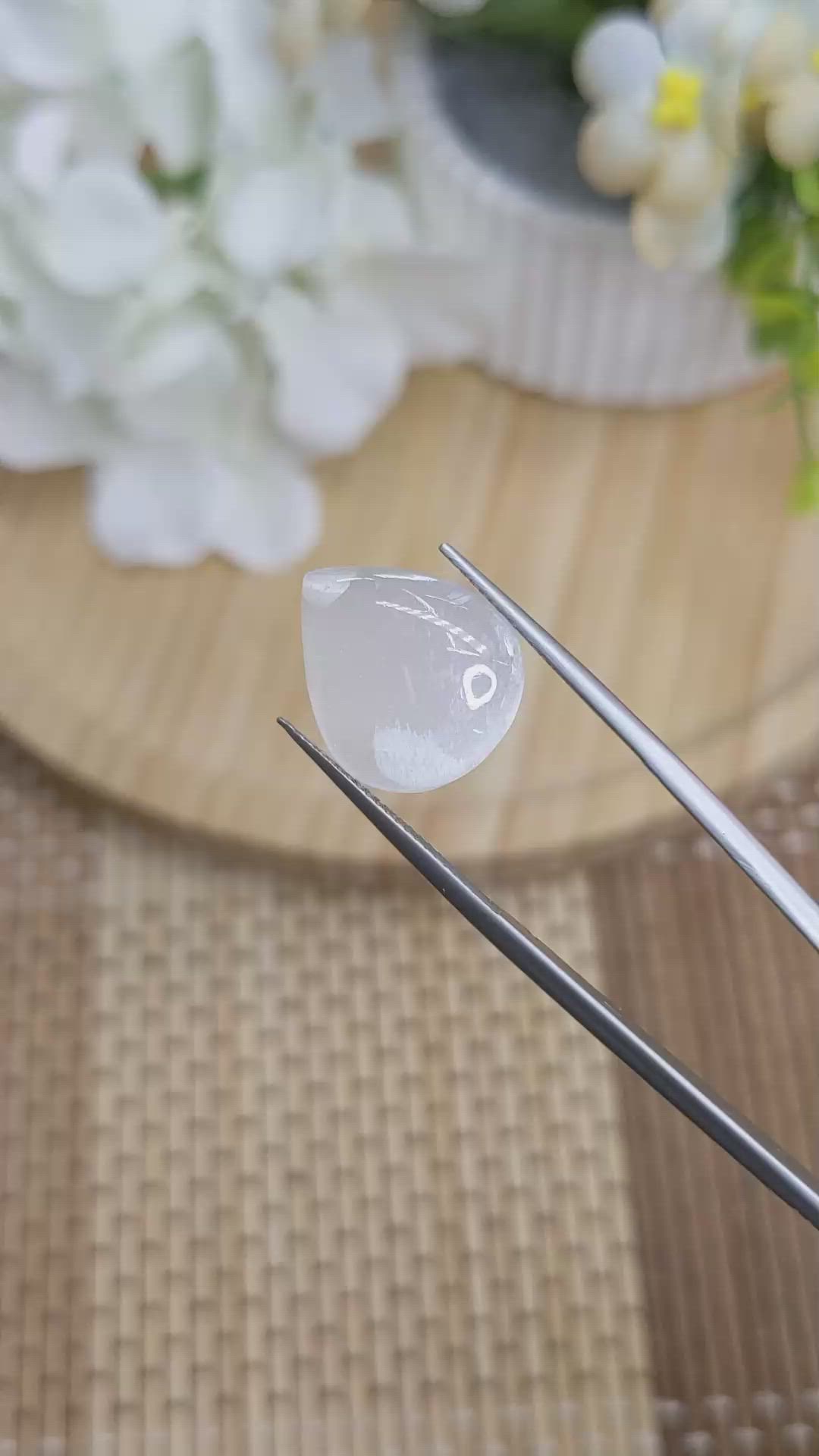 9.75 Ct. White Cabochon Moonstone from Ceylon (Sri Lanka) Size Video