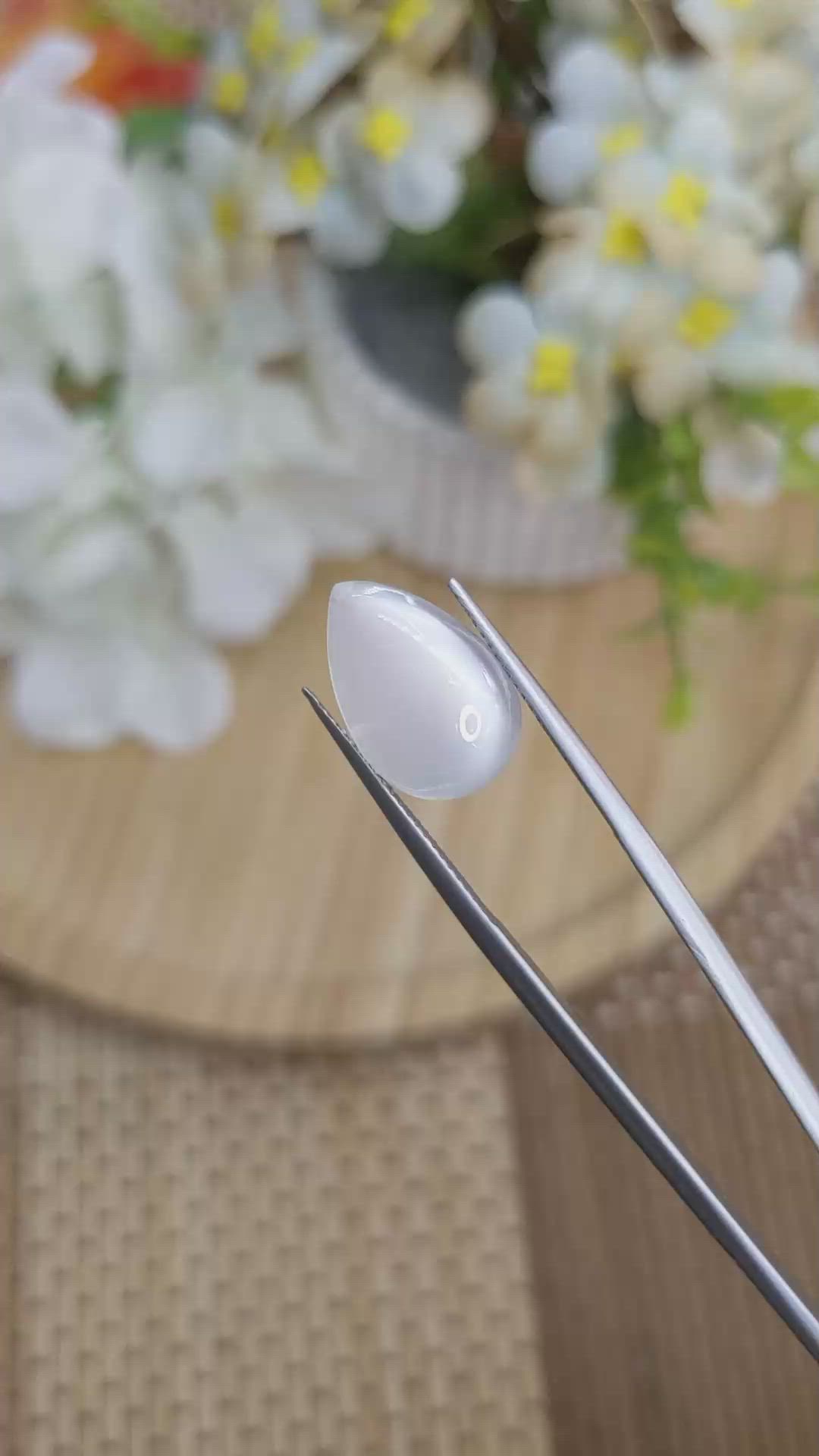6.95 Ct. White Cabochon Moonstone from Ceylon (Sri Lanka) Size Video