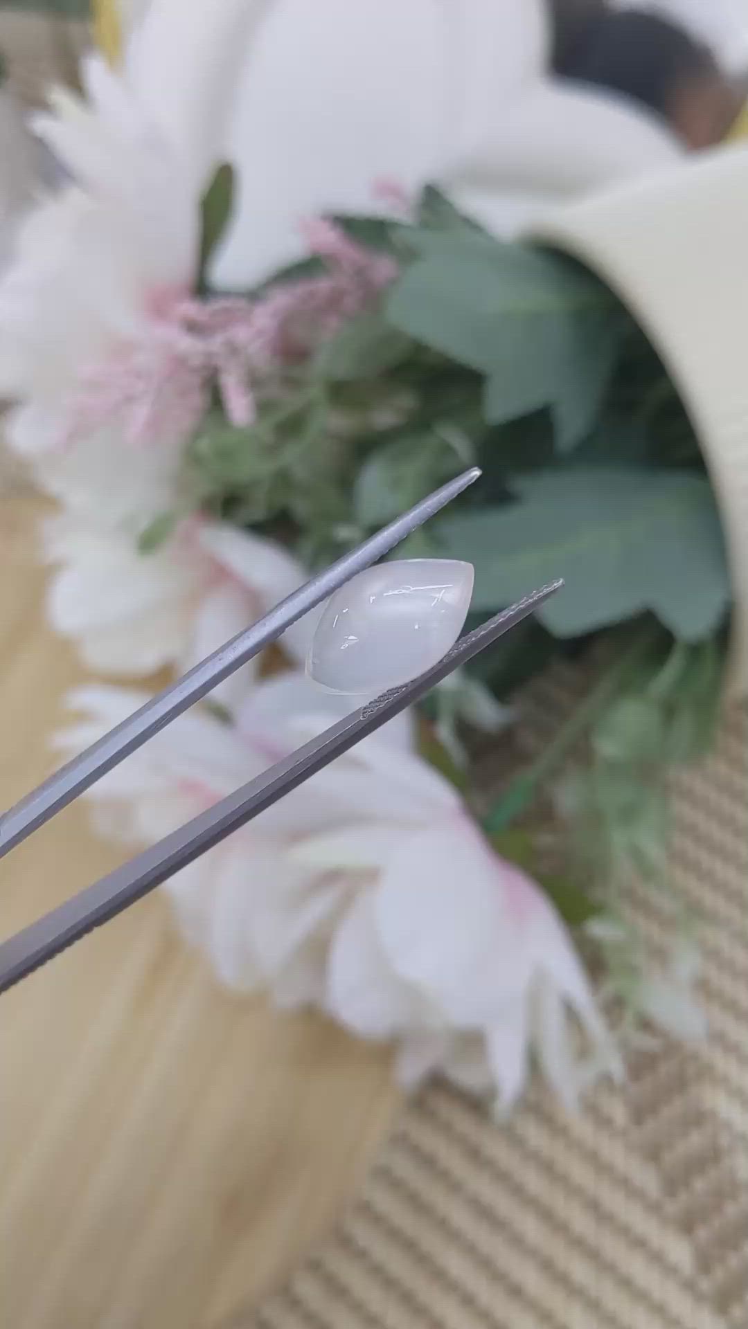 5.14 Ct. White Cabochon Moonstone from Ceylon (Sri Lanka) Size Video