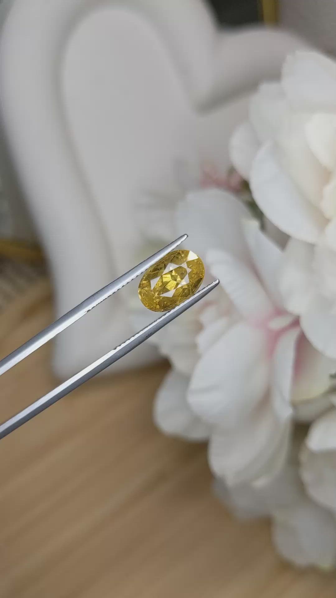 4.14 Ct. Brownish Yellow Chrysoberyl from Ceylon (Sri Lanka) Size Video