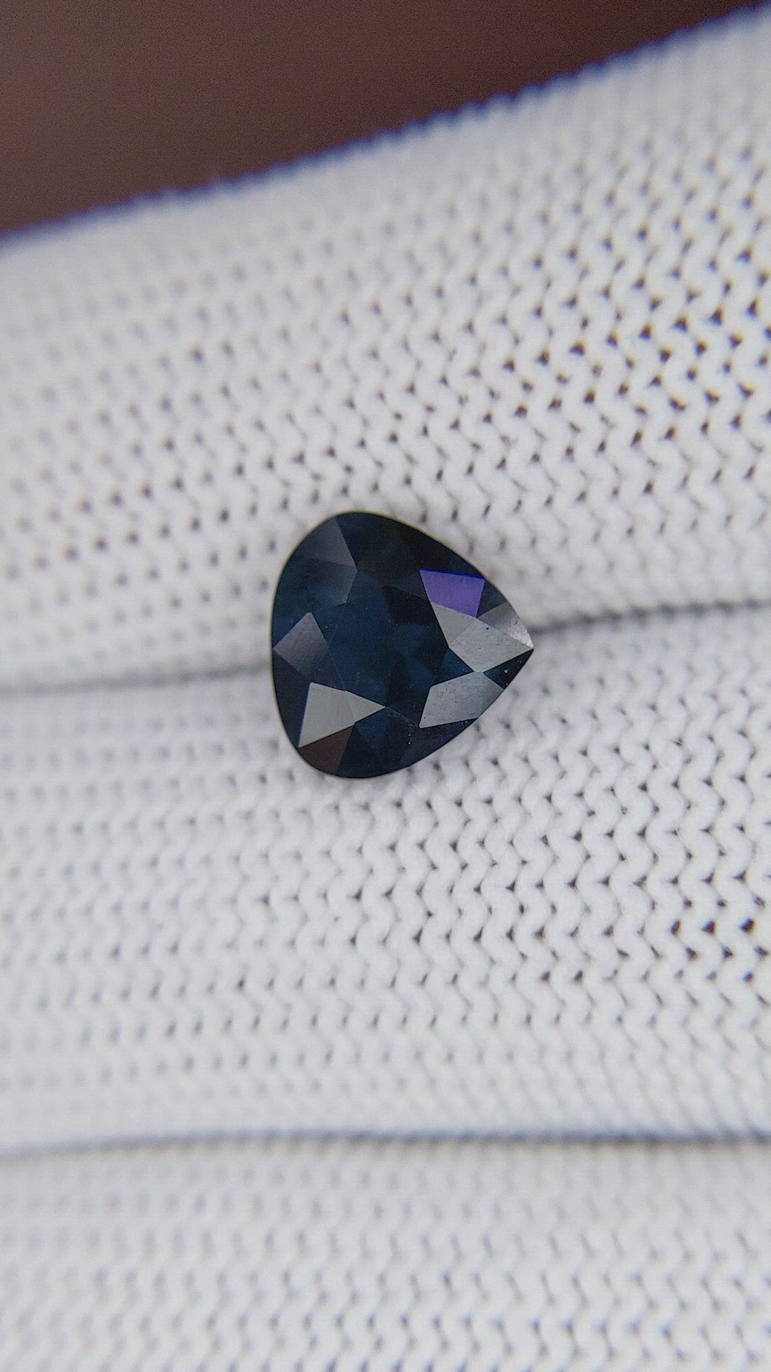 2.59 Ct. Blue Spinel from Ceylon (Sri Lanka) Size Video
