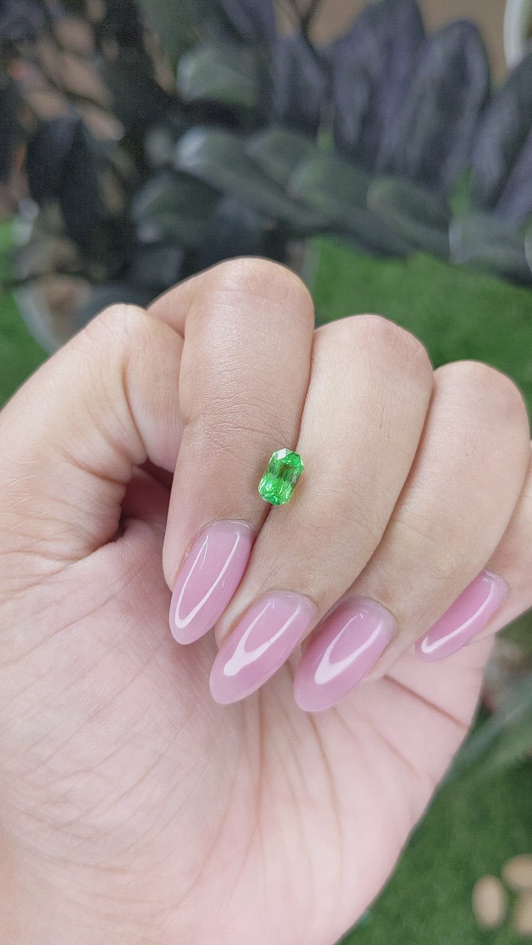 0.95 Ct. Tsavorite Garnet from Tanzania Size Video