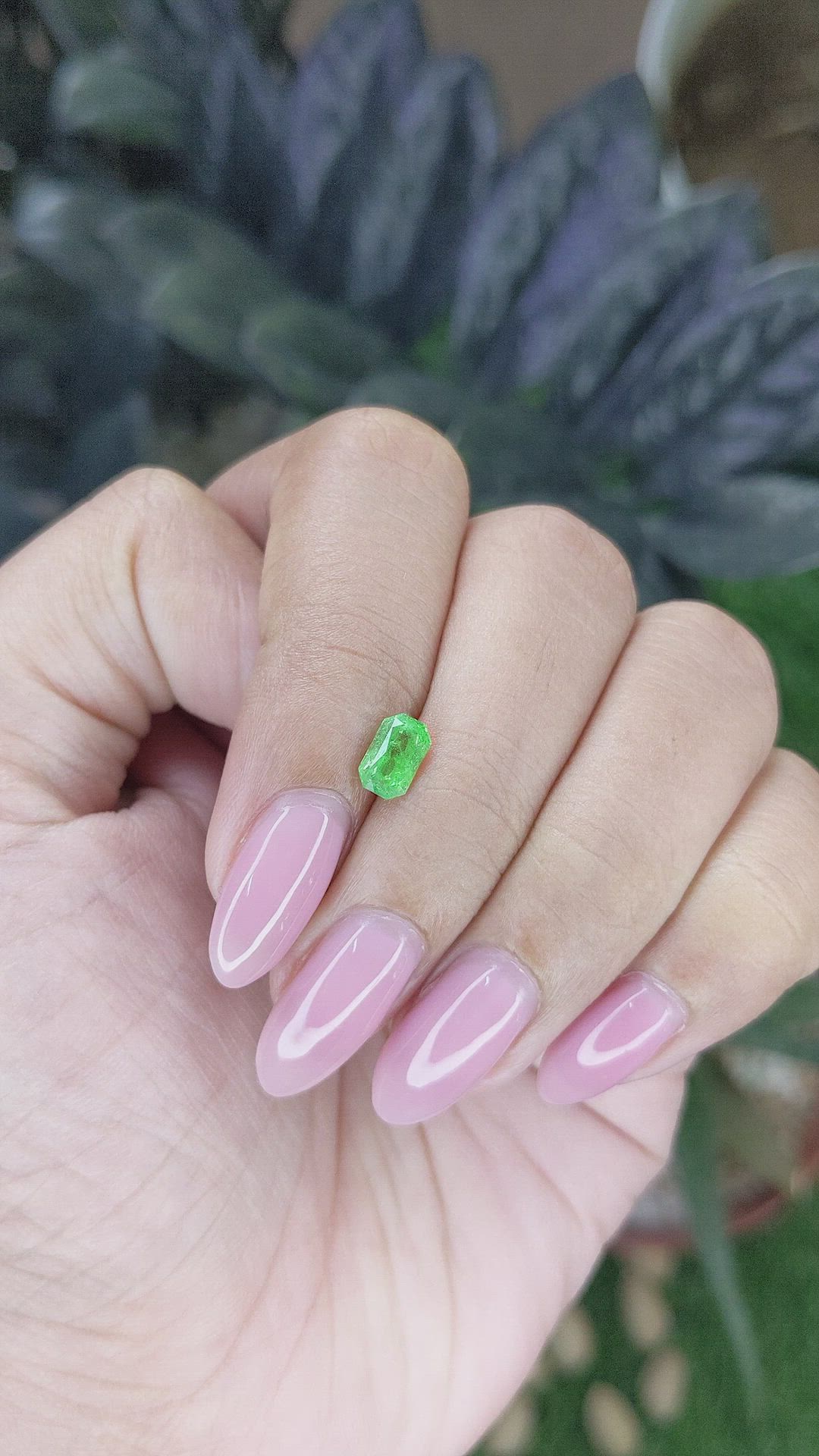 0.85 Ct. Tsavorite Garnet from Tanzania Size Video
