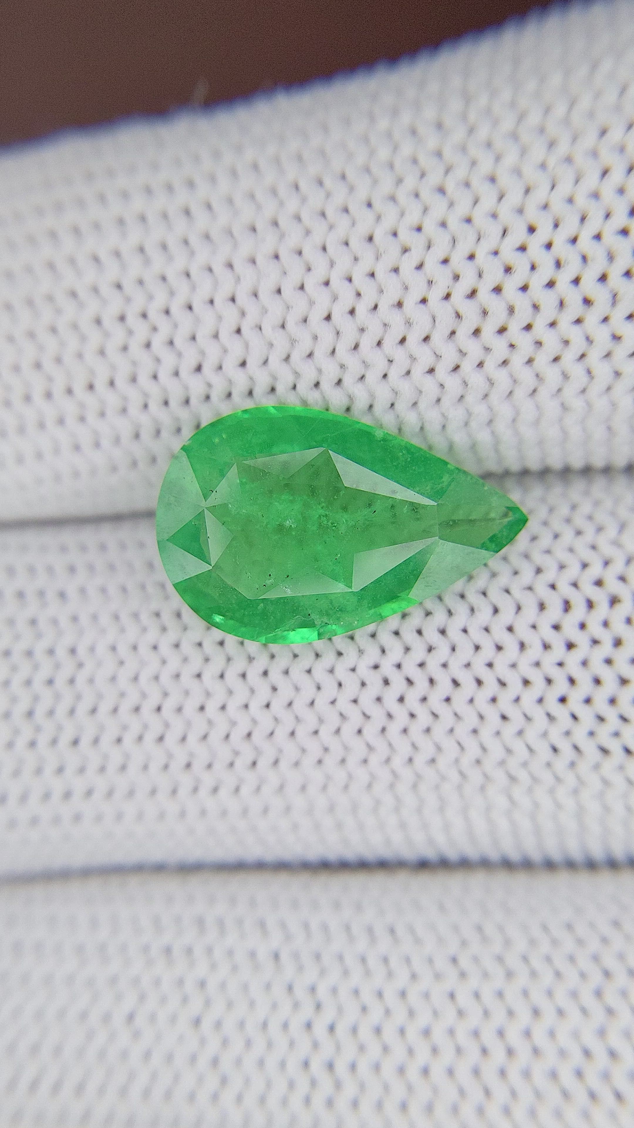 5.00 Ct. Tsavorite Garnet from Tanzania Size Video