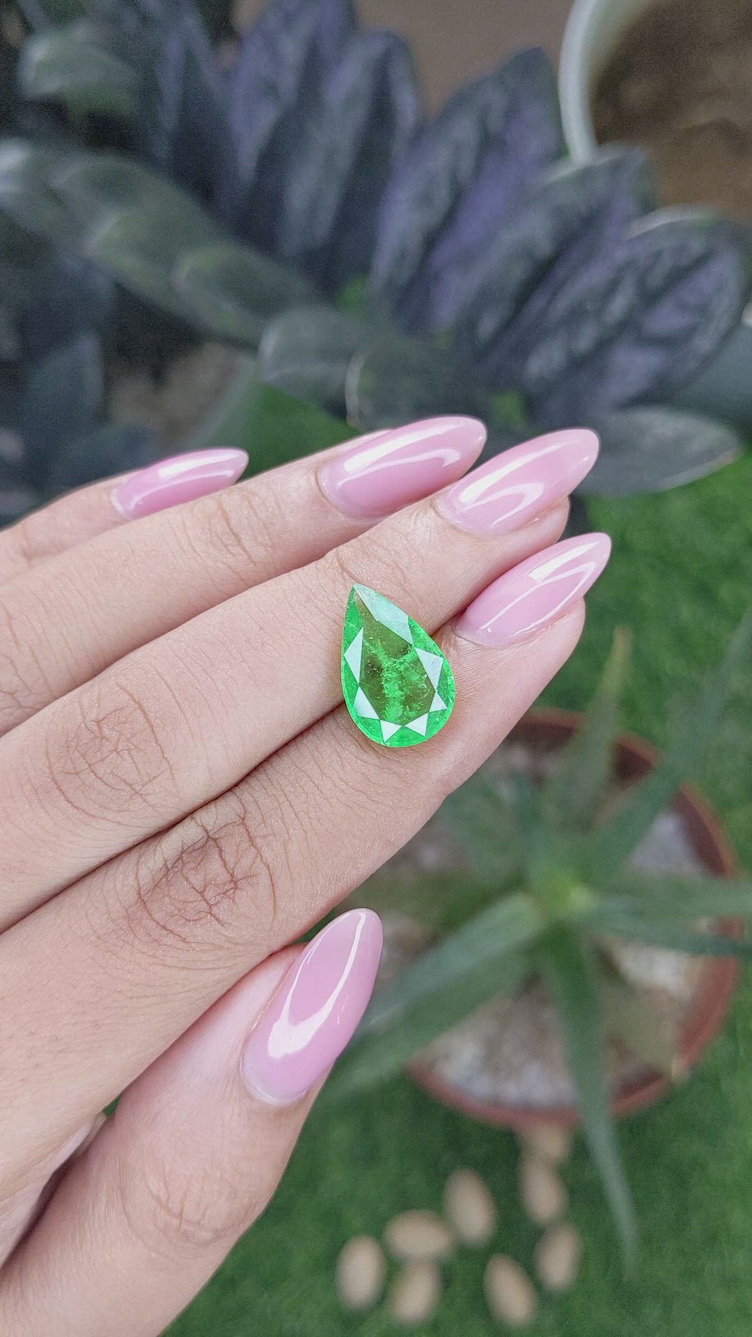 5.00 Ct. Tsavorite Garnet from Tanzania Size Video