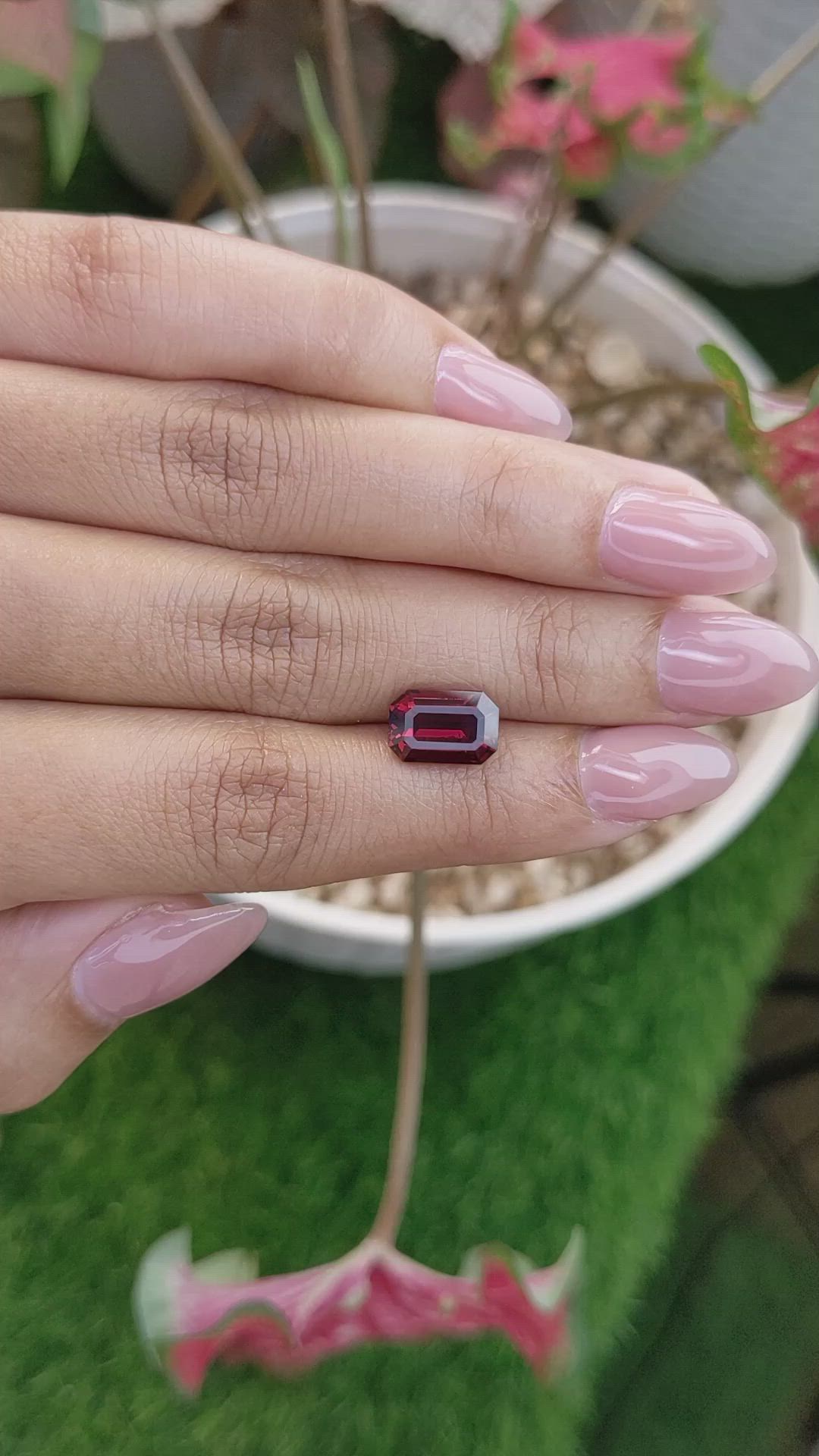 3.66 Ct. Pinkish Red Garnet from Ceylon (Sri Lanka) Size Video